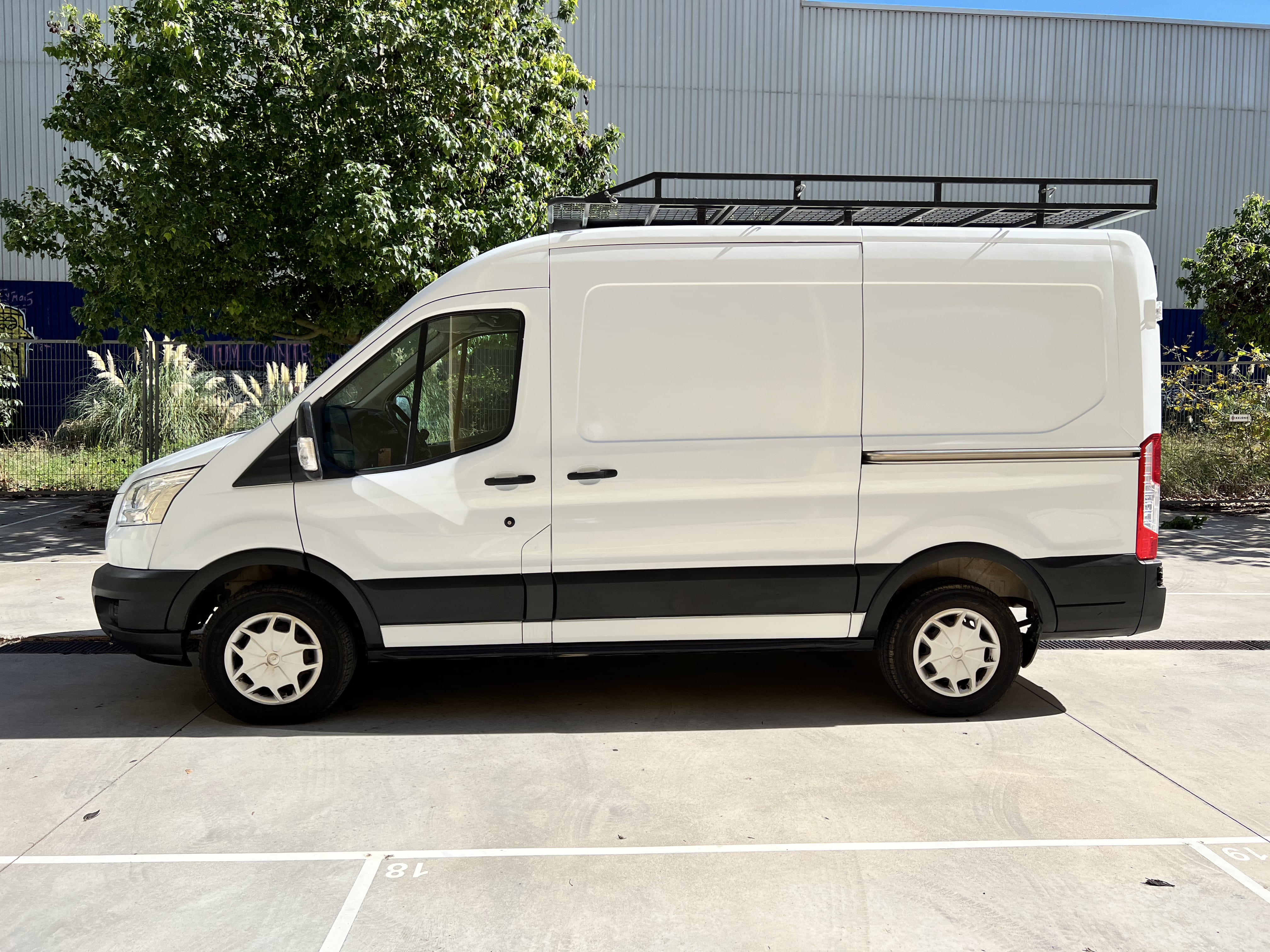 Ford Transit Furgoneta L2H2 mit Klimaanlage