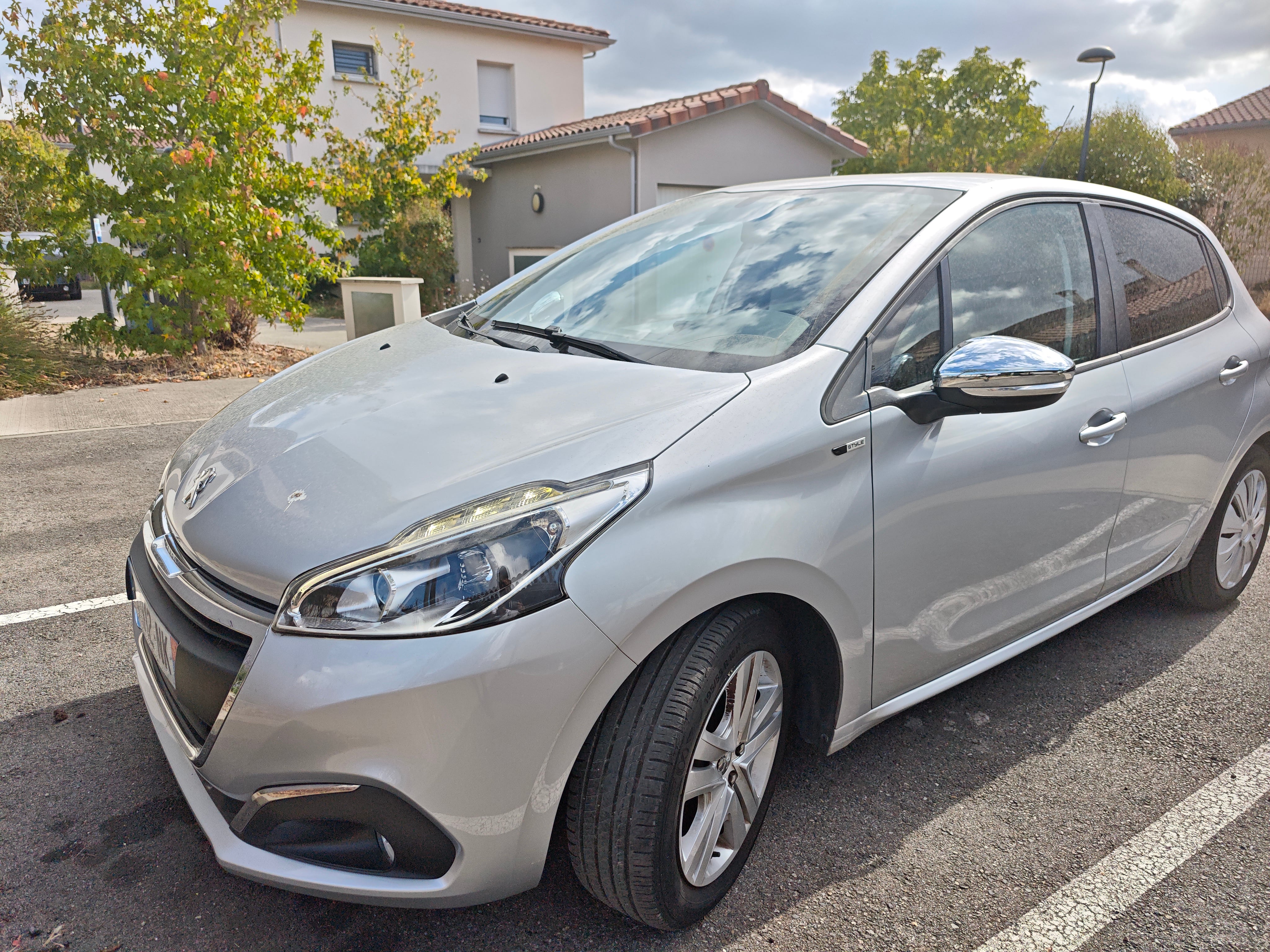 Peugeot 208, 2016, Essence 95