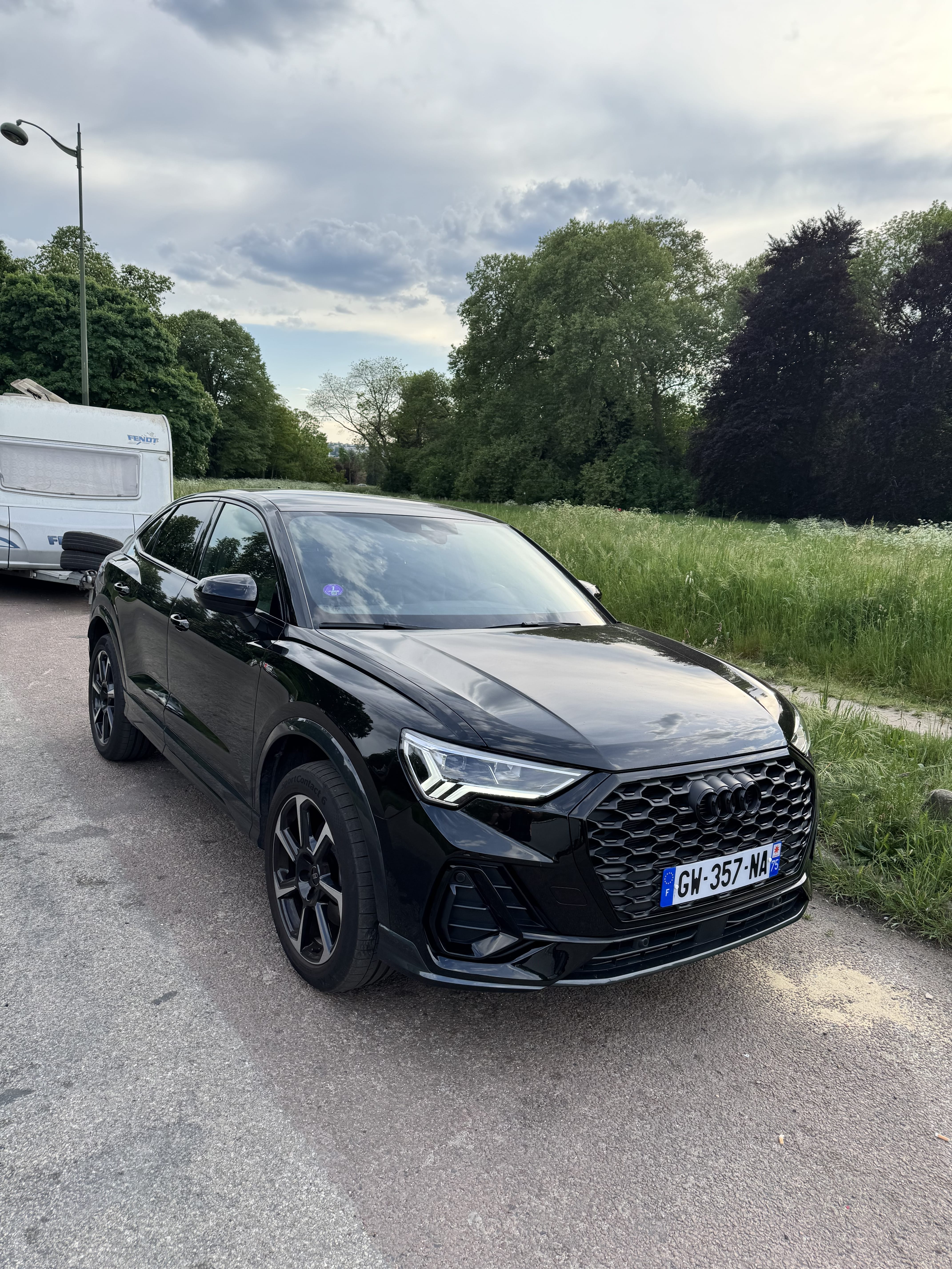 Audi Q3 Sportback 35 TFSI S Tronic, 2024, Essence 98 / Électrique (hybride), automatique