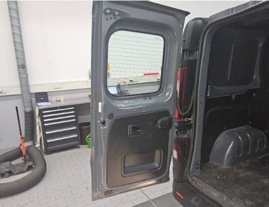 Renault Trafic Doppelkabine mit Bluetooth-Audio