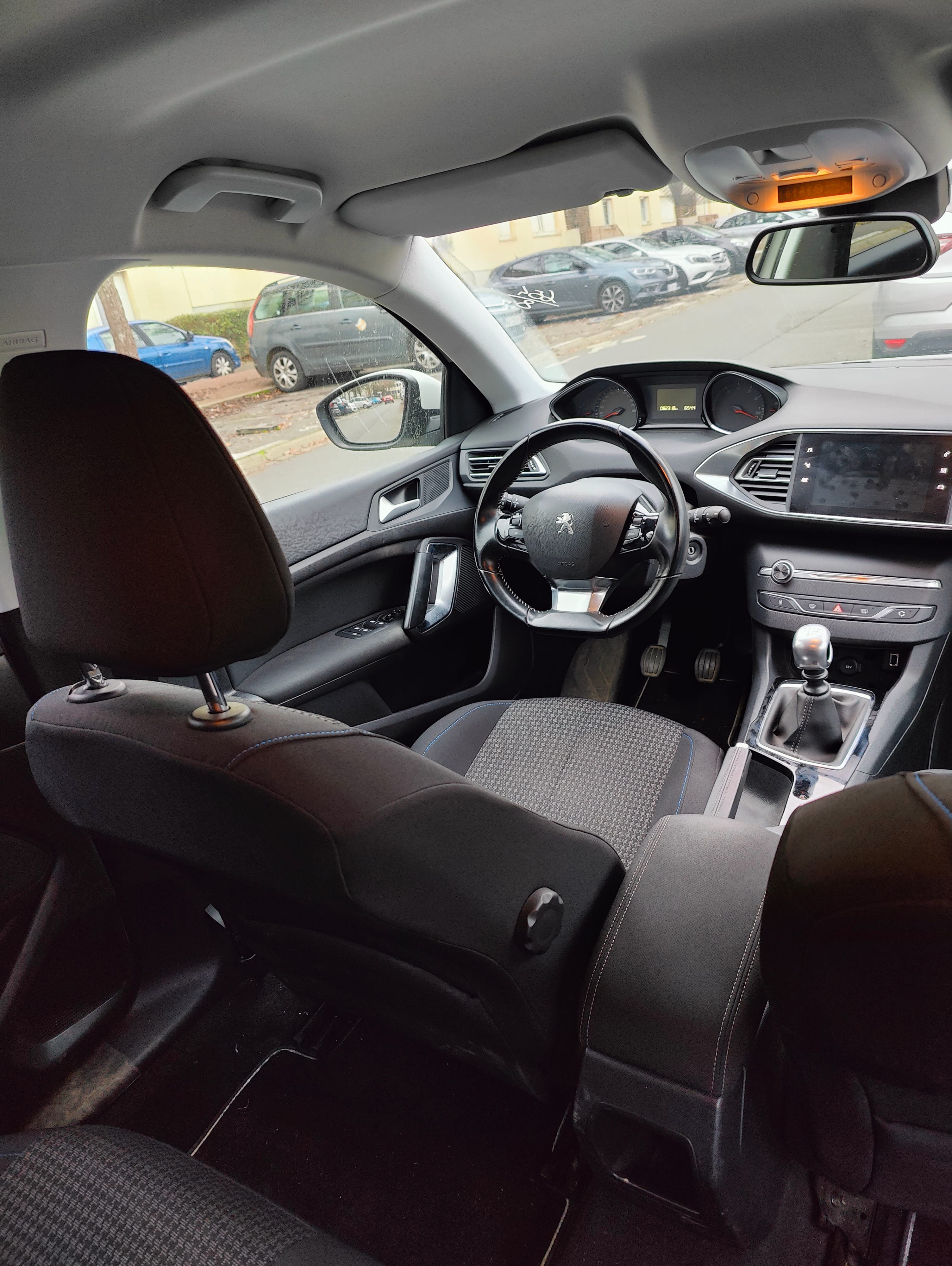 Peugeot 308 SW avec GPS