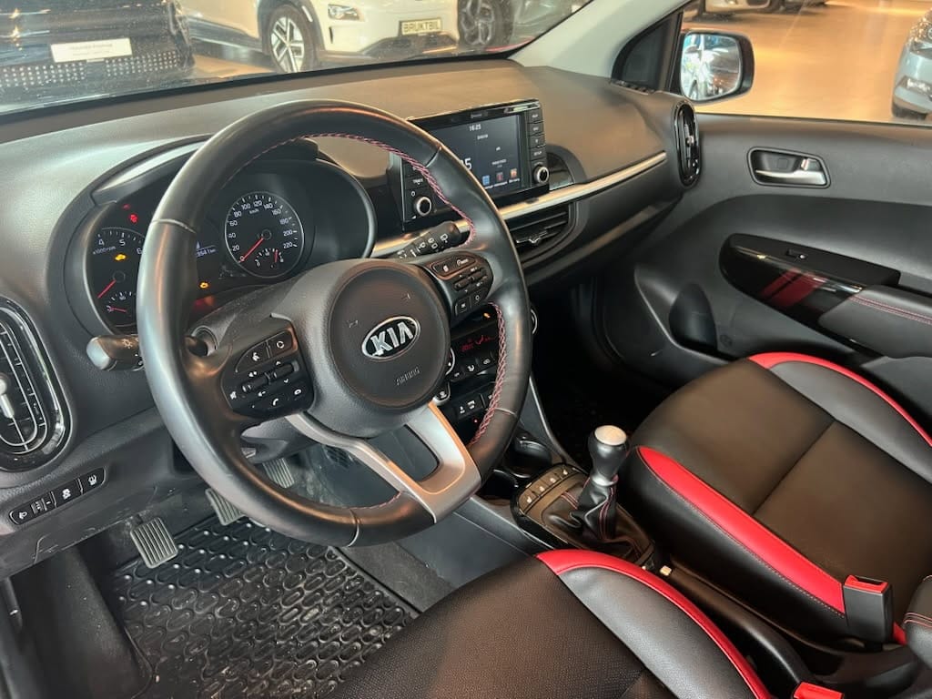 Kia Picanto with Baby seat