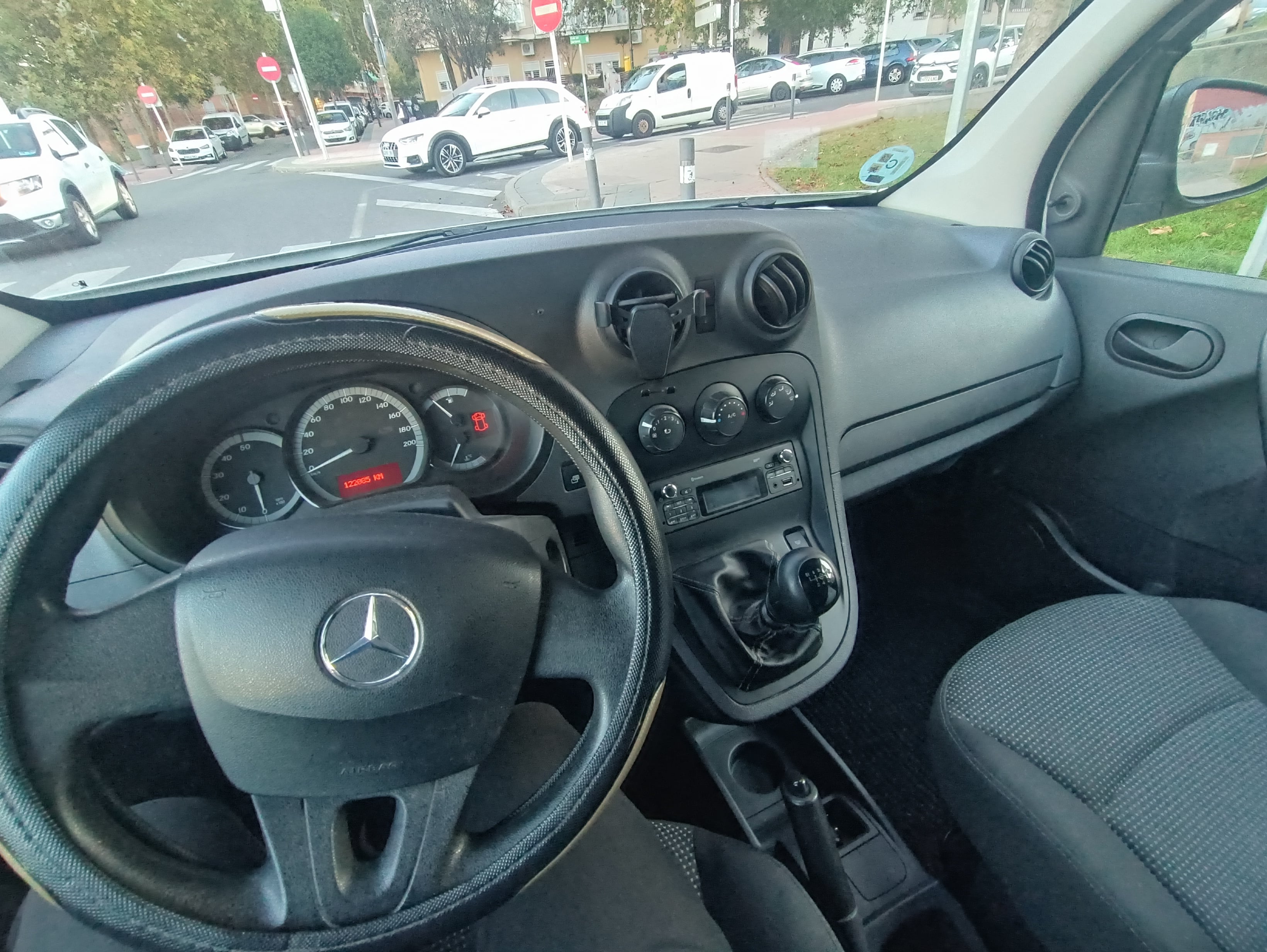Mercedes-Benz Citan Furgoneta con Puertos de carga USB