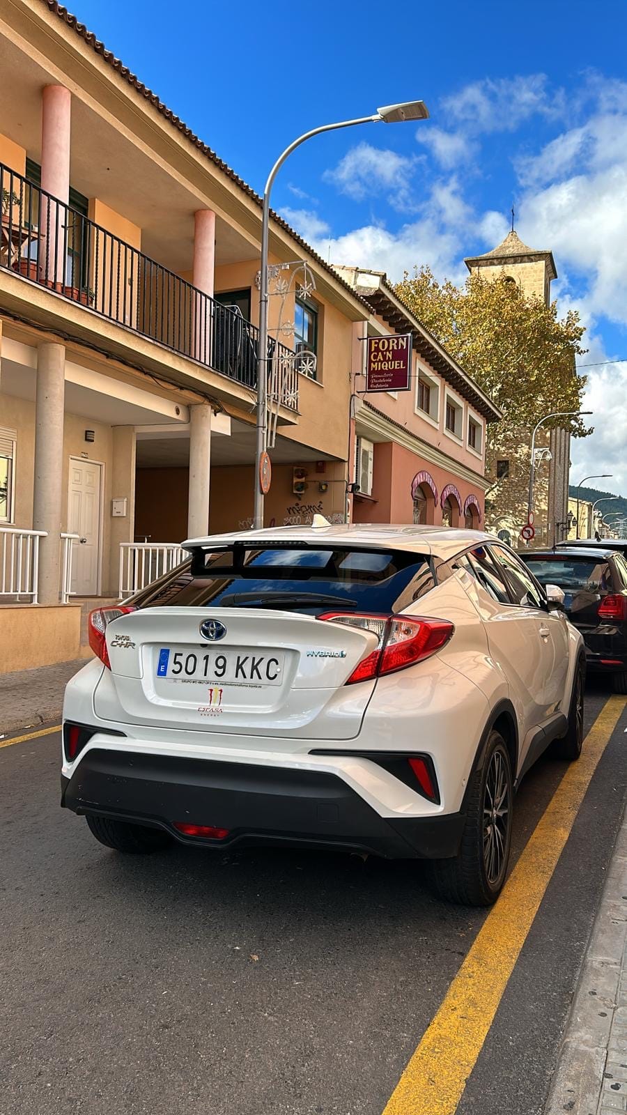 Toyota C-HR Hybrid avec Dashcam