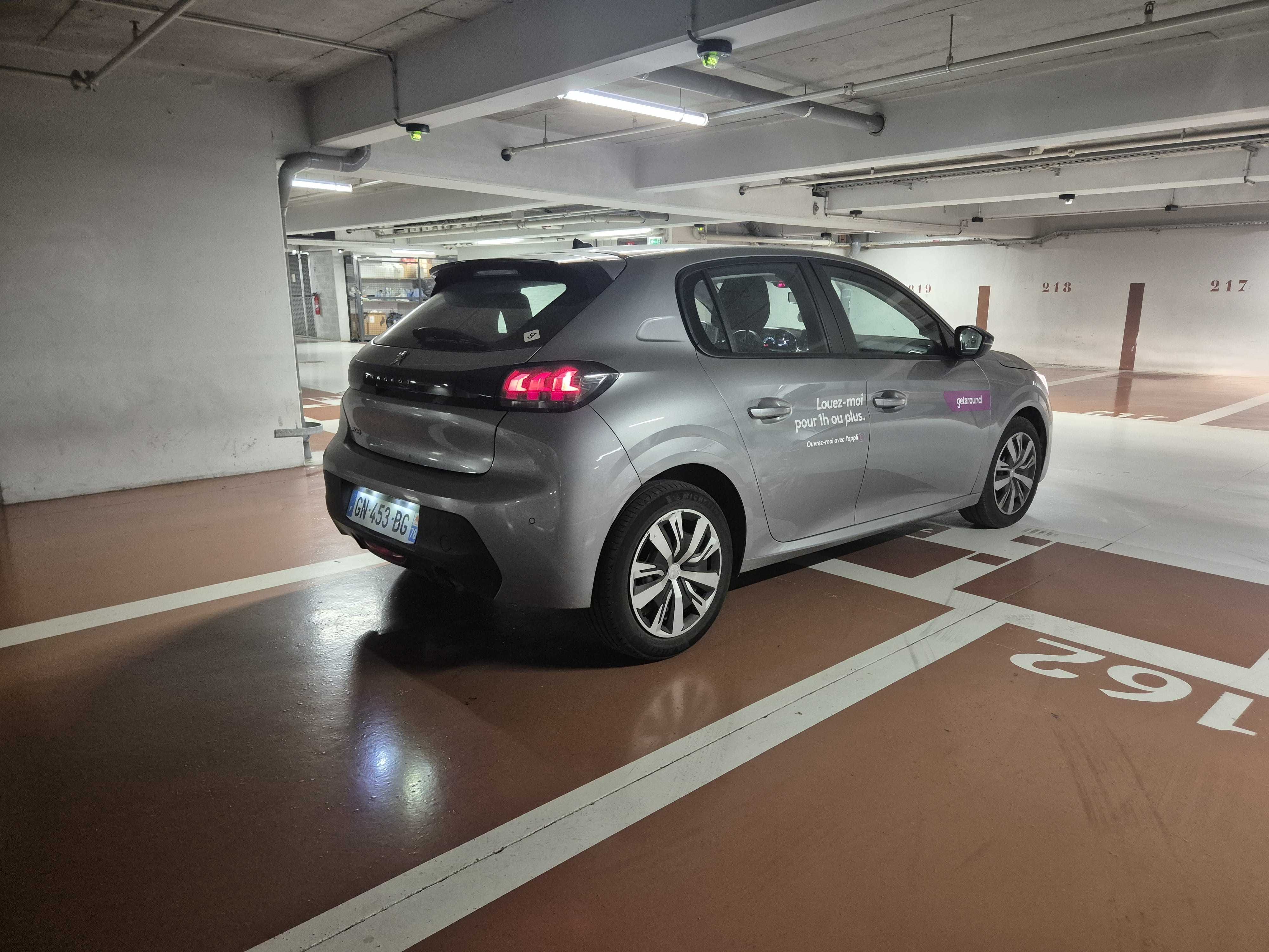 Peugeot 208 ACTIVE PACK PURETECH 75CH BVM avec GPS