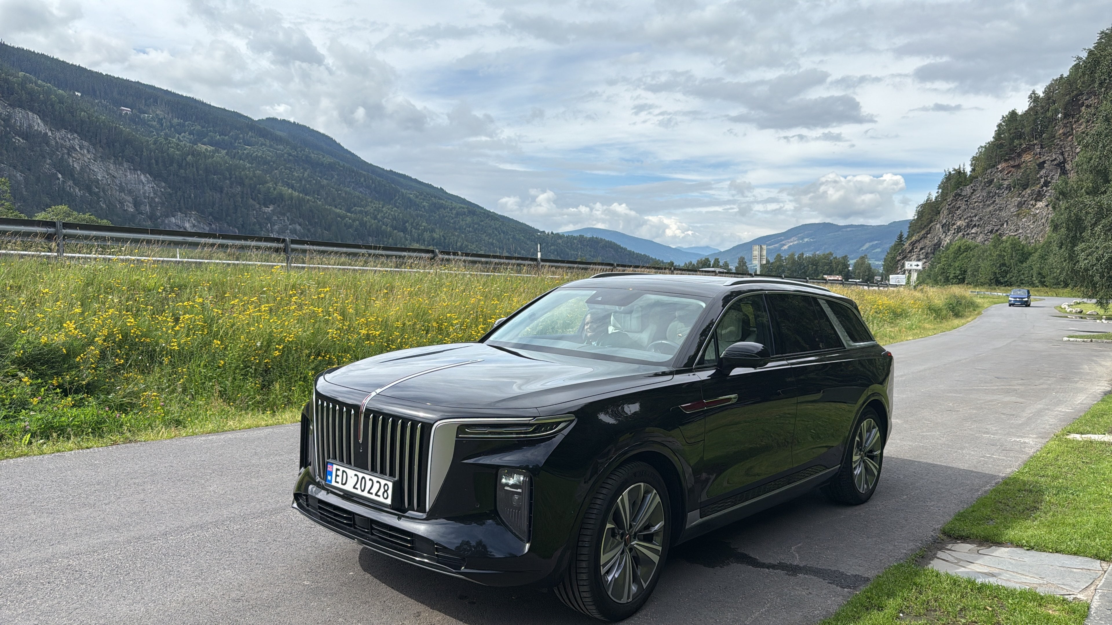 Hongqi E-HS9 med Aircondition