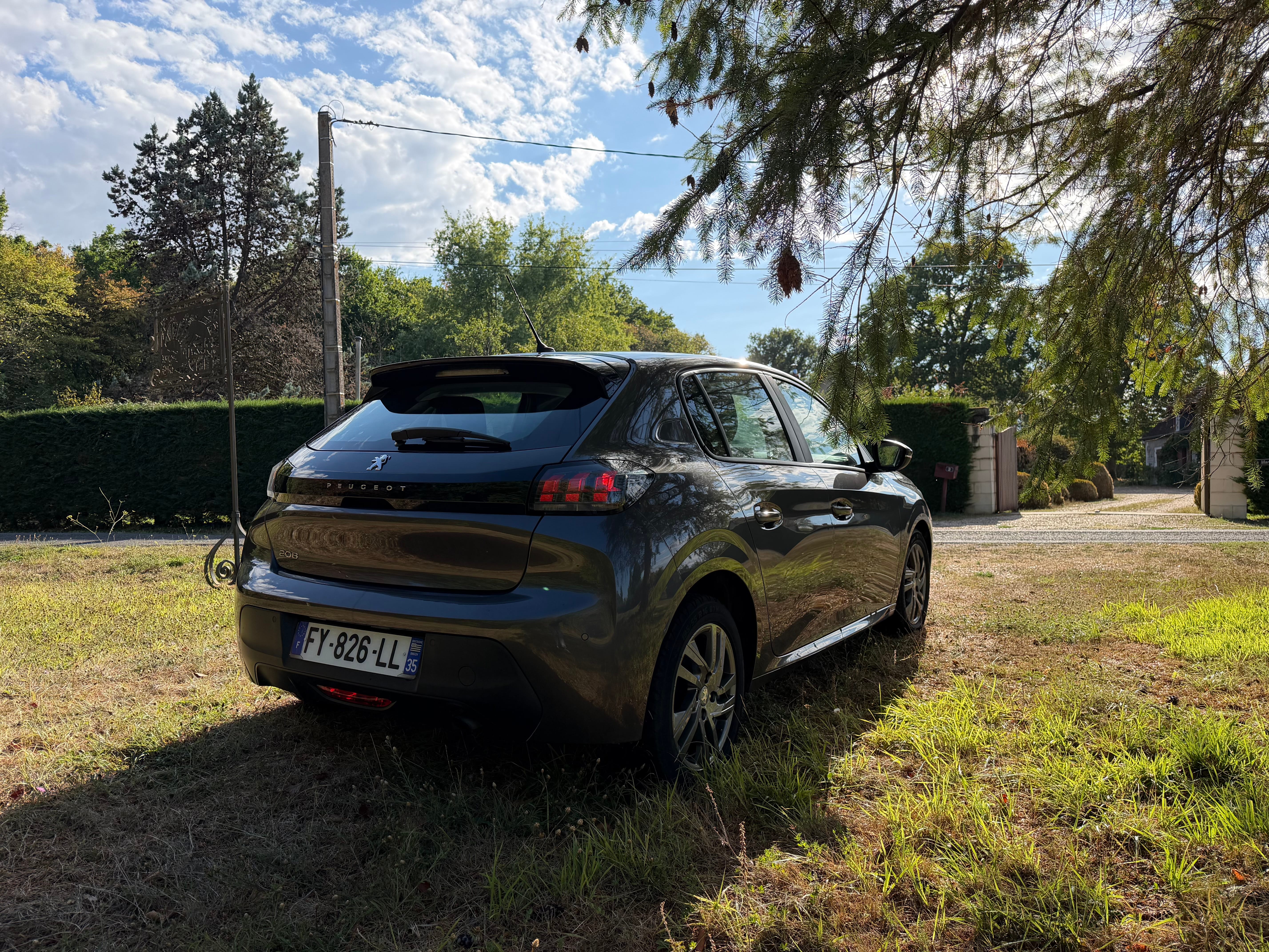 Peugeot 208 avec Siège bébé