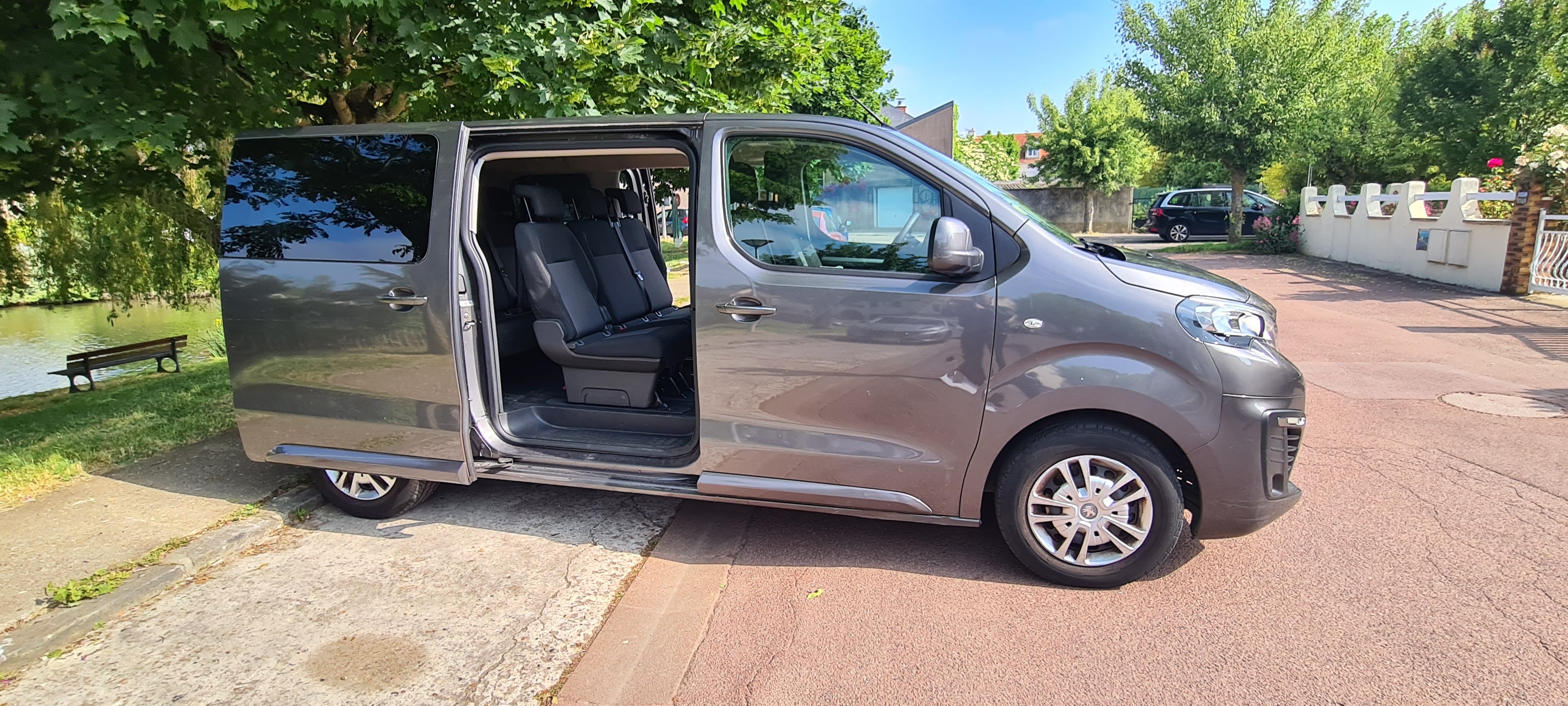 Peugeot Traveller avec Android Auto