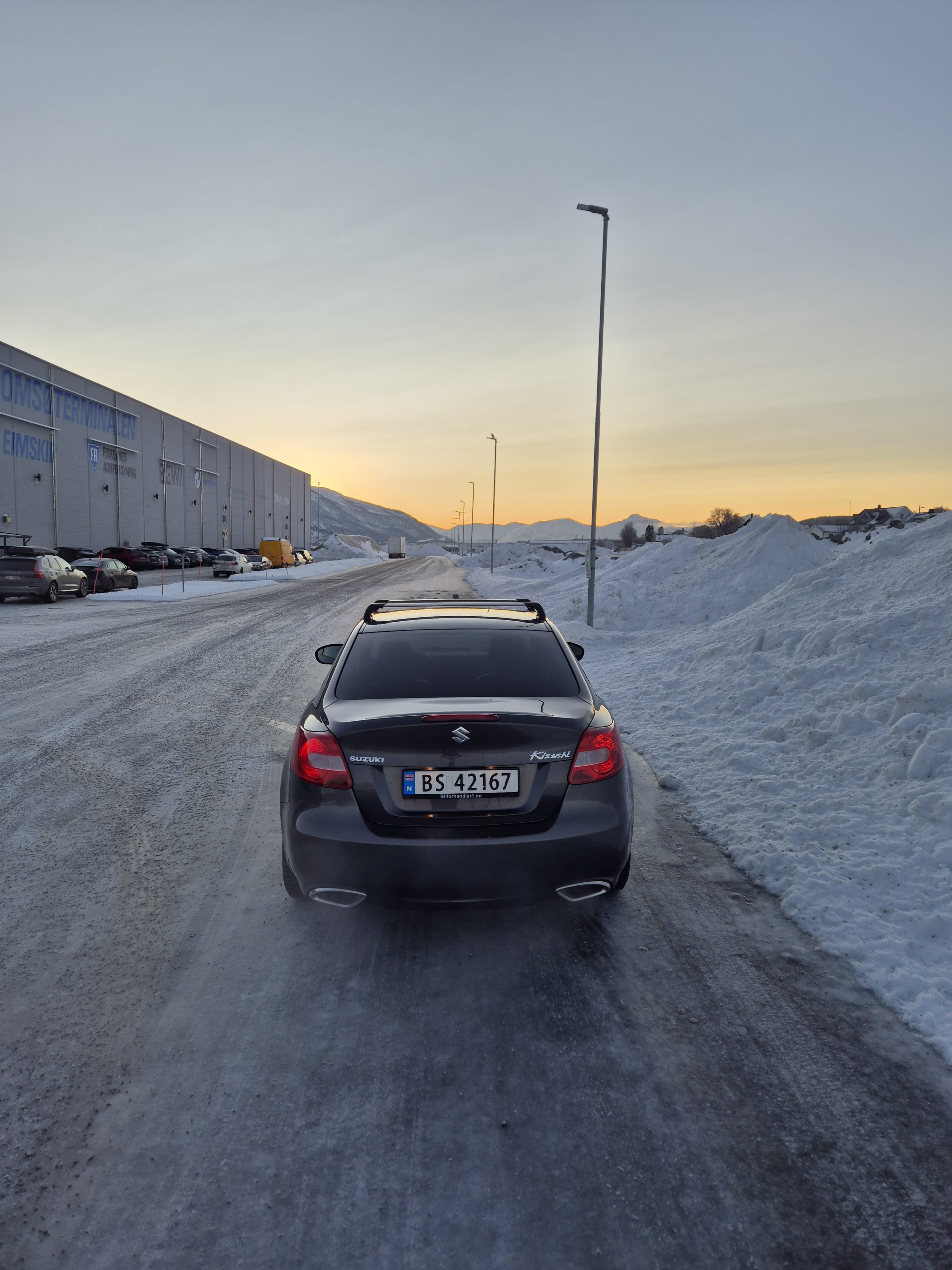 Suzuki Kizashi 2,4 4wd mit Winterreifen