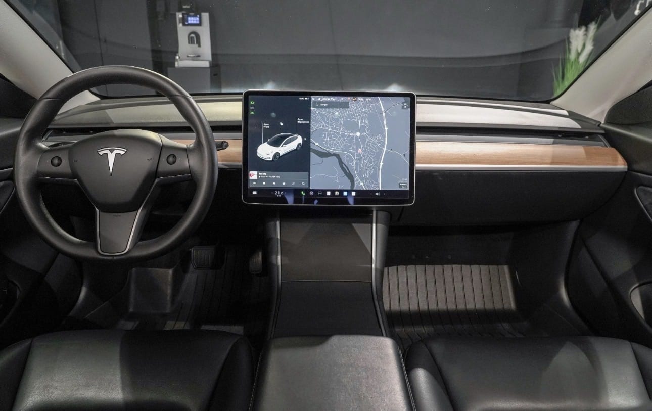 Tesla Model 3 Long Range med Ryggekamera