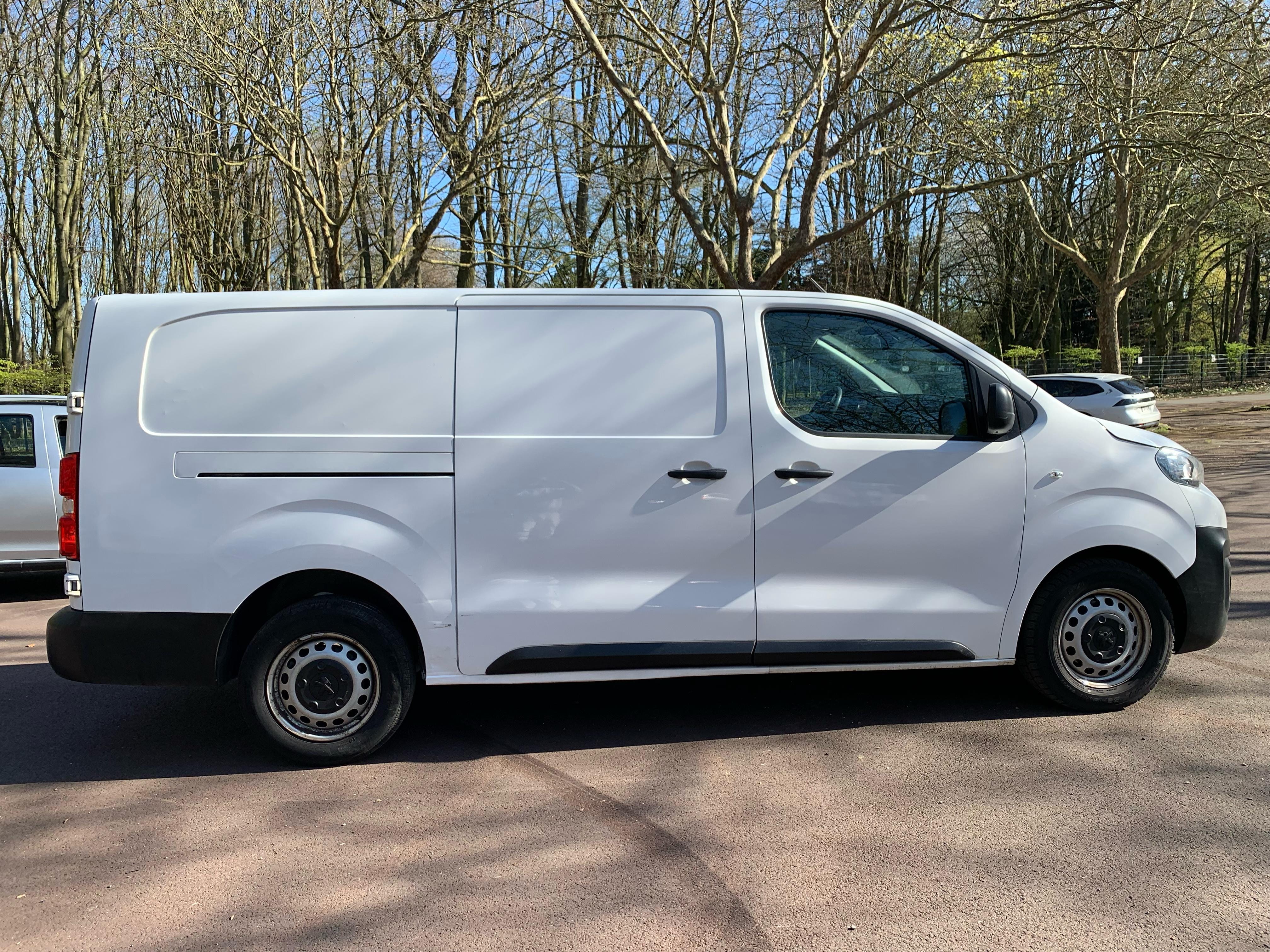 Peugeot Expert 2.0 FOURGON  2021  LONG L3 . avec Climatisation