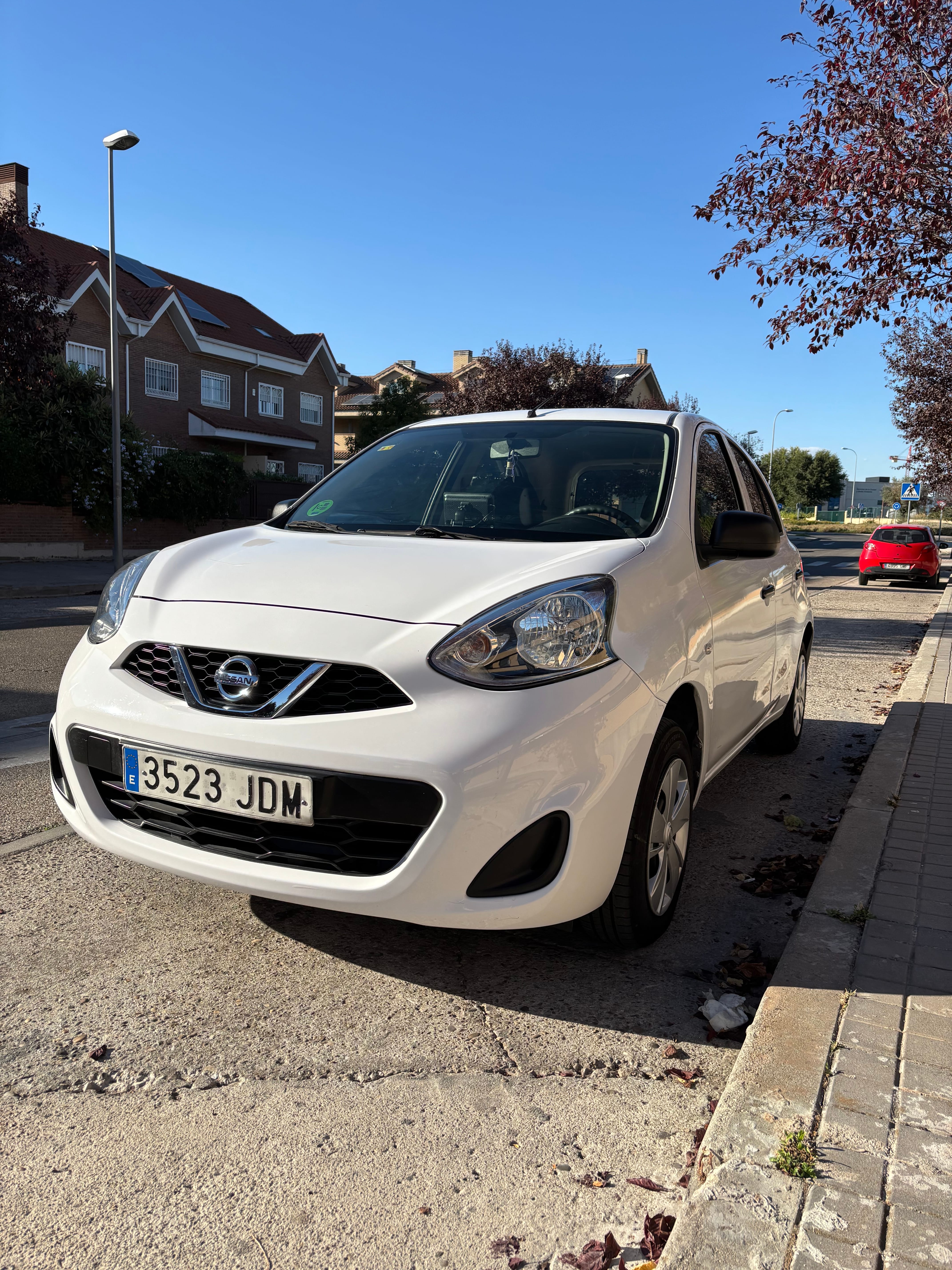 Nissan Micra  1.2 - Bajo consumo, 5 plazas y etiqueta C, 2015, Gasolina 95