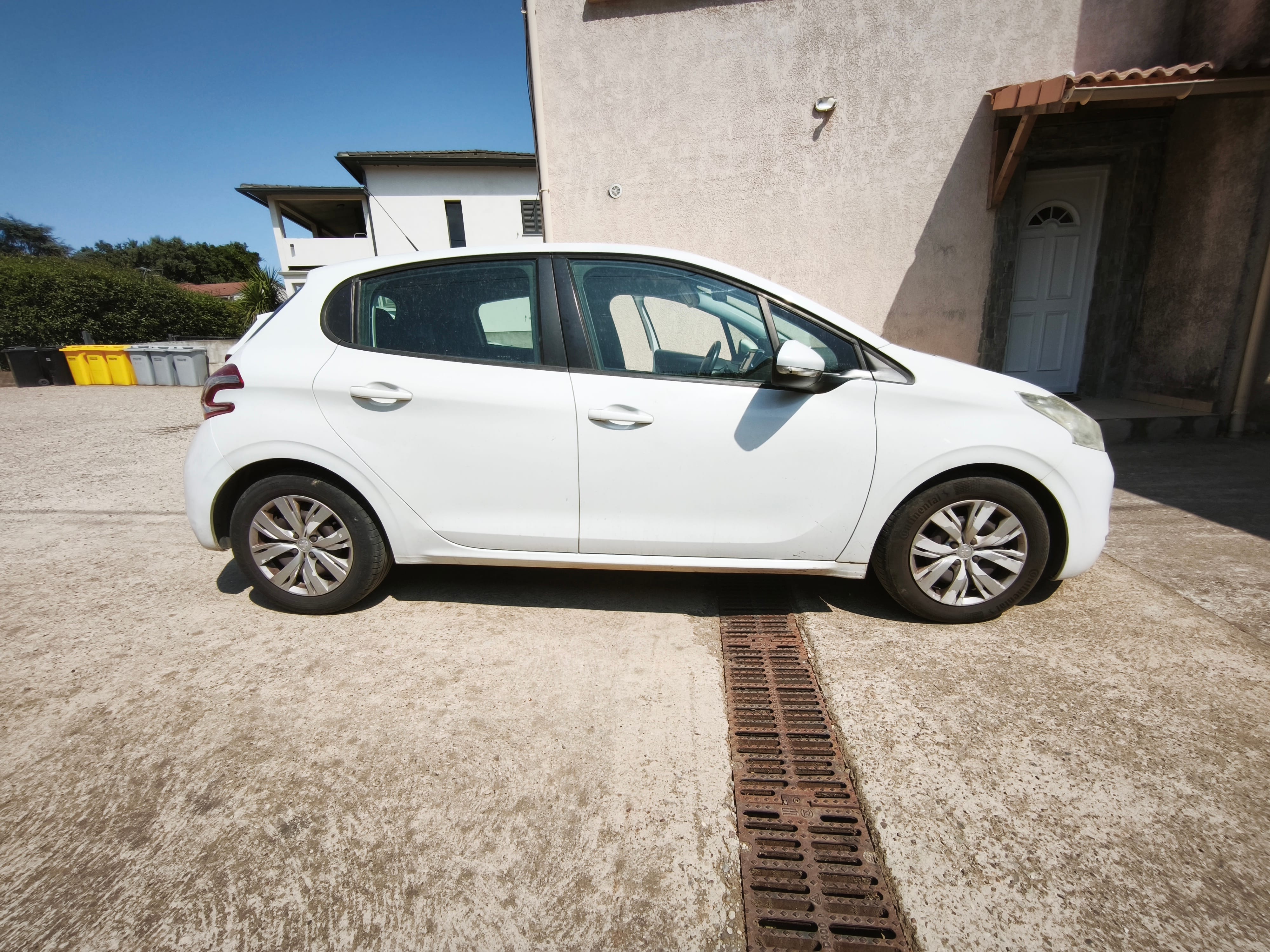 Peugeot 208 avec Climatisation