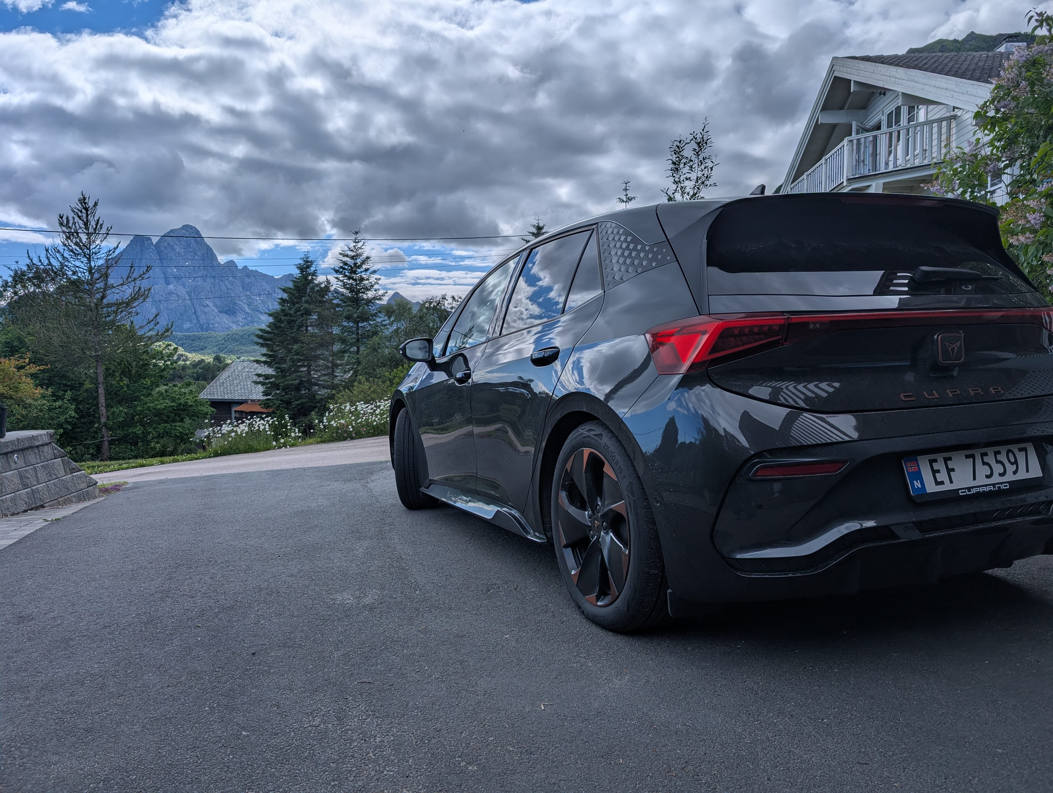 Cupra Born with Backup camera