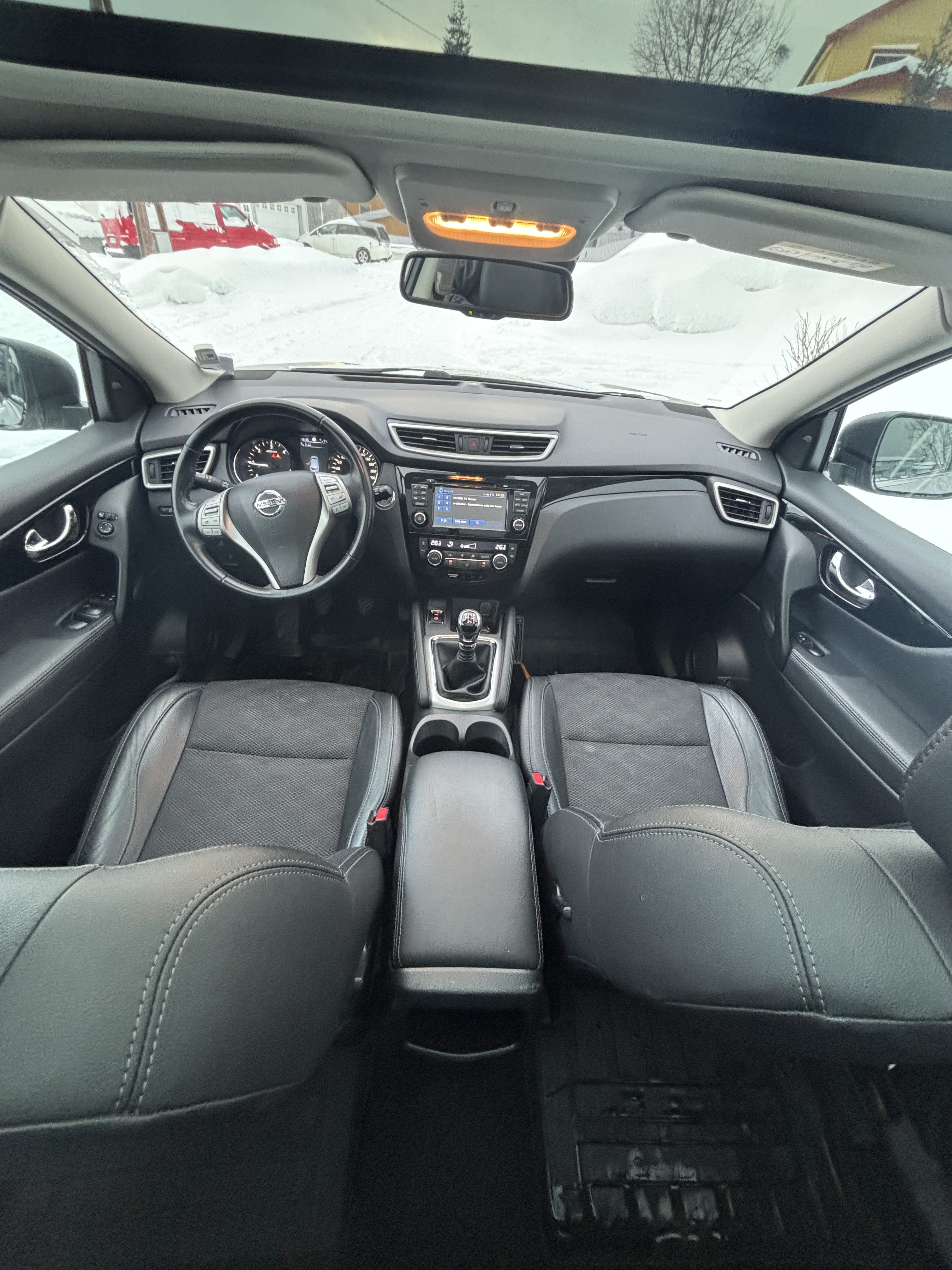 Nissan Qashqai with Cruise control