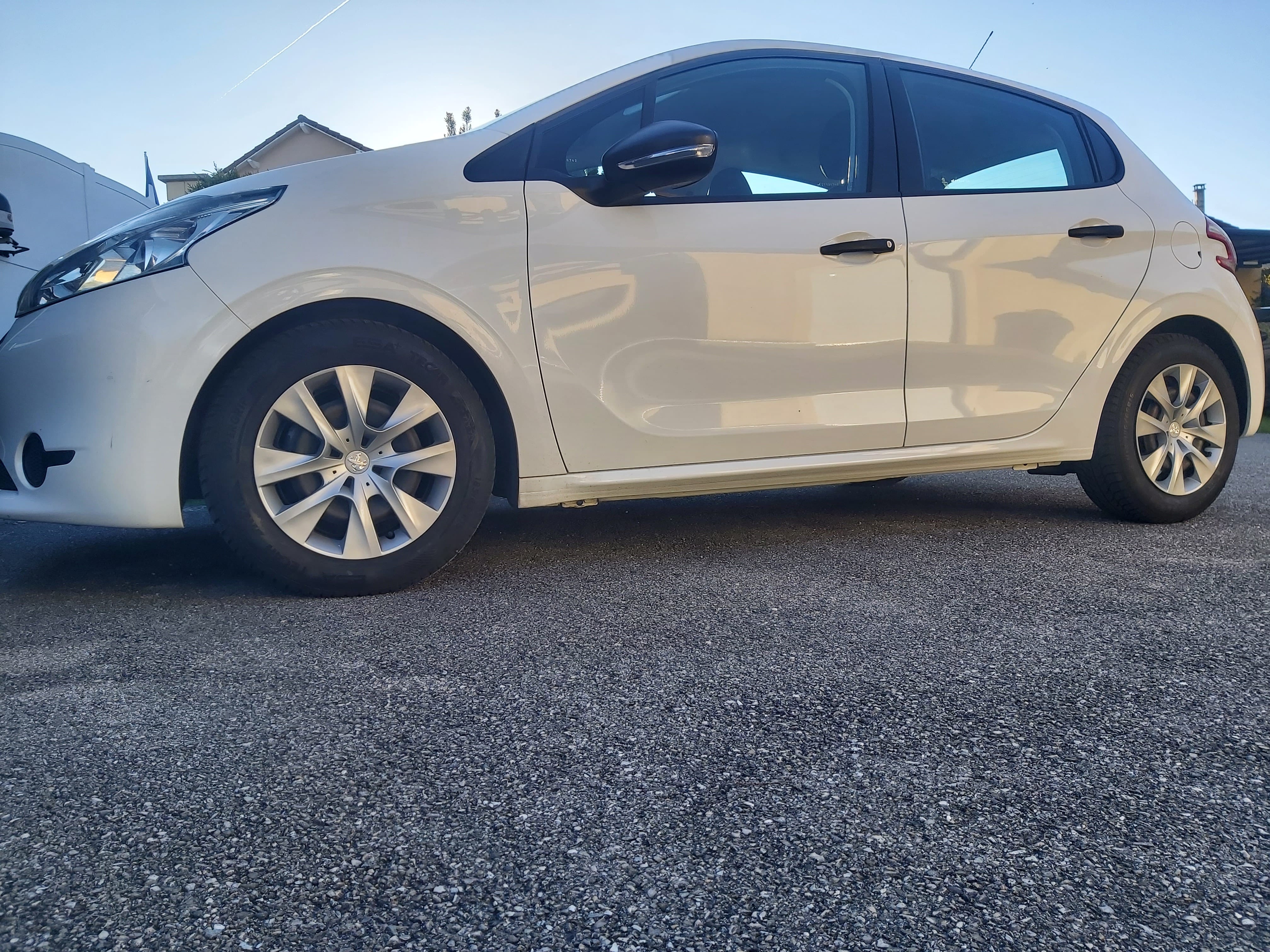 Peugeot 208 avec Climatisation