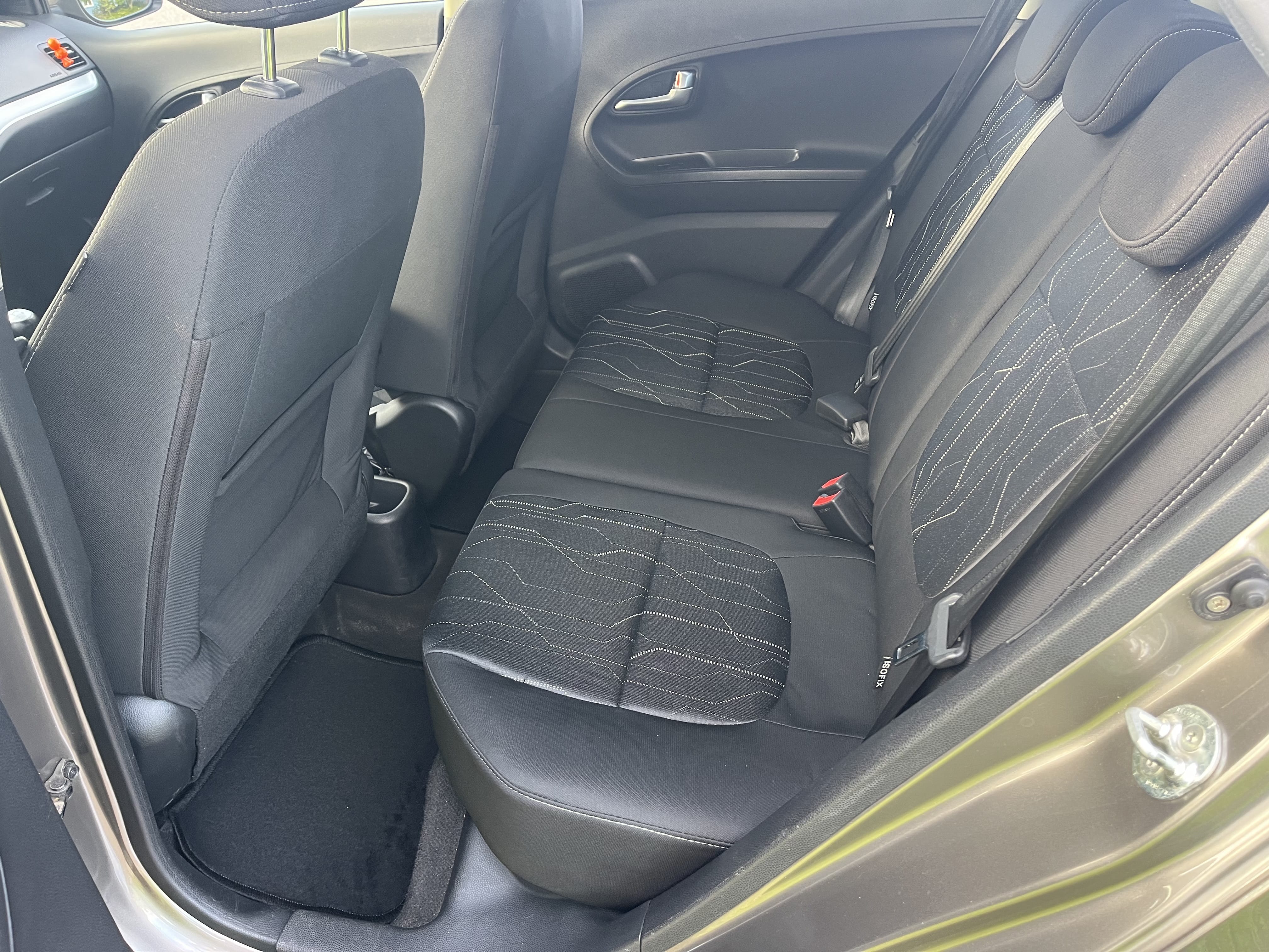 Kia Picanto compact idéal avec Entrée audio / iPod