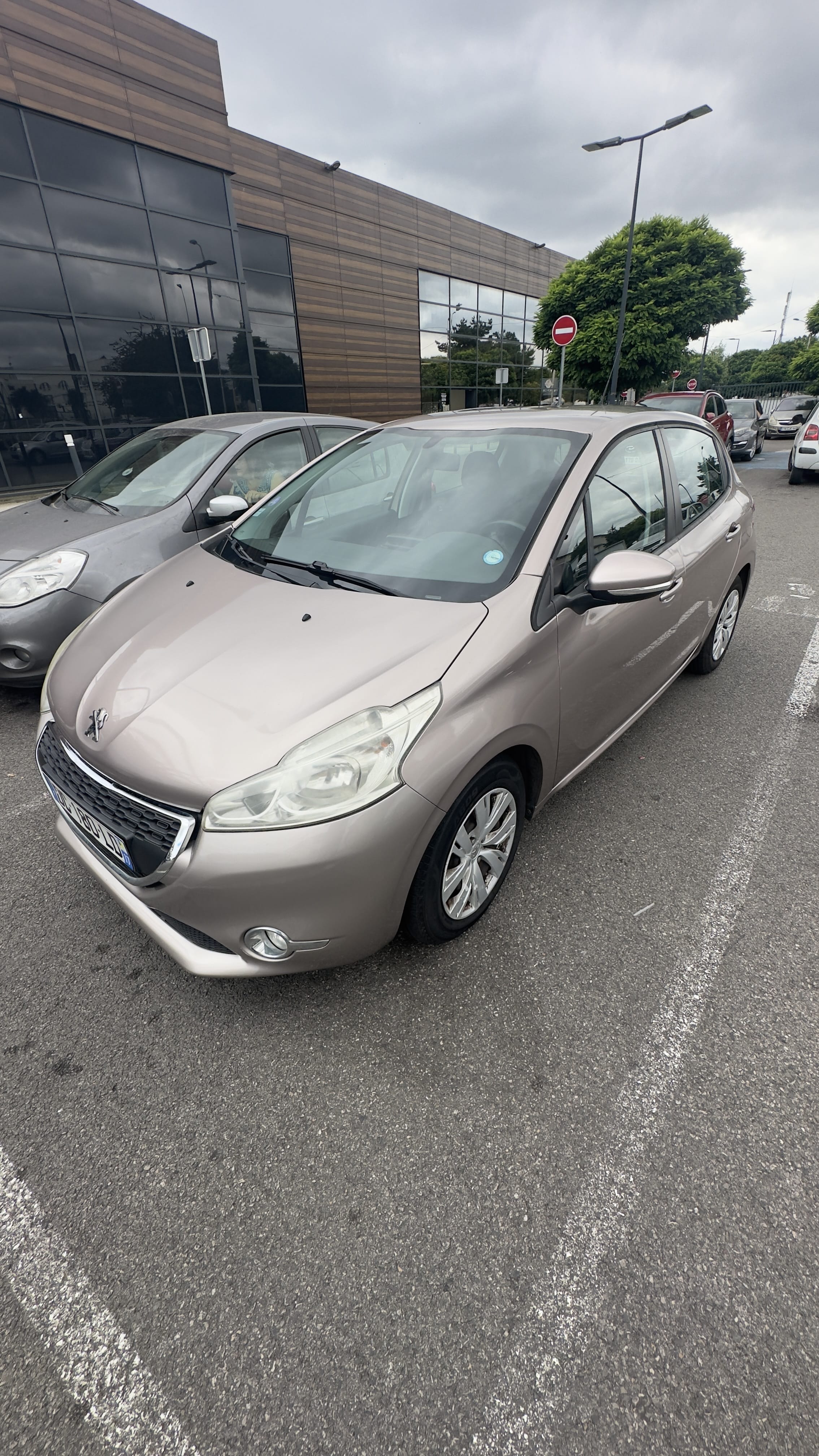 Peugeot 208, 2014, Essence 95