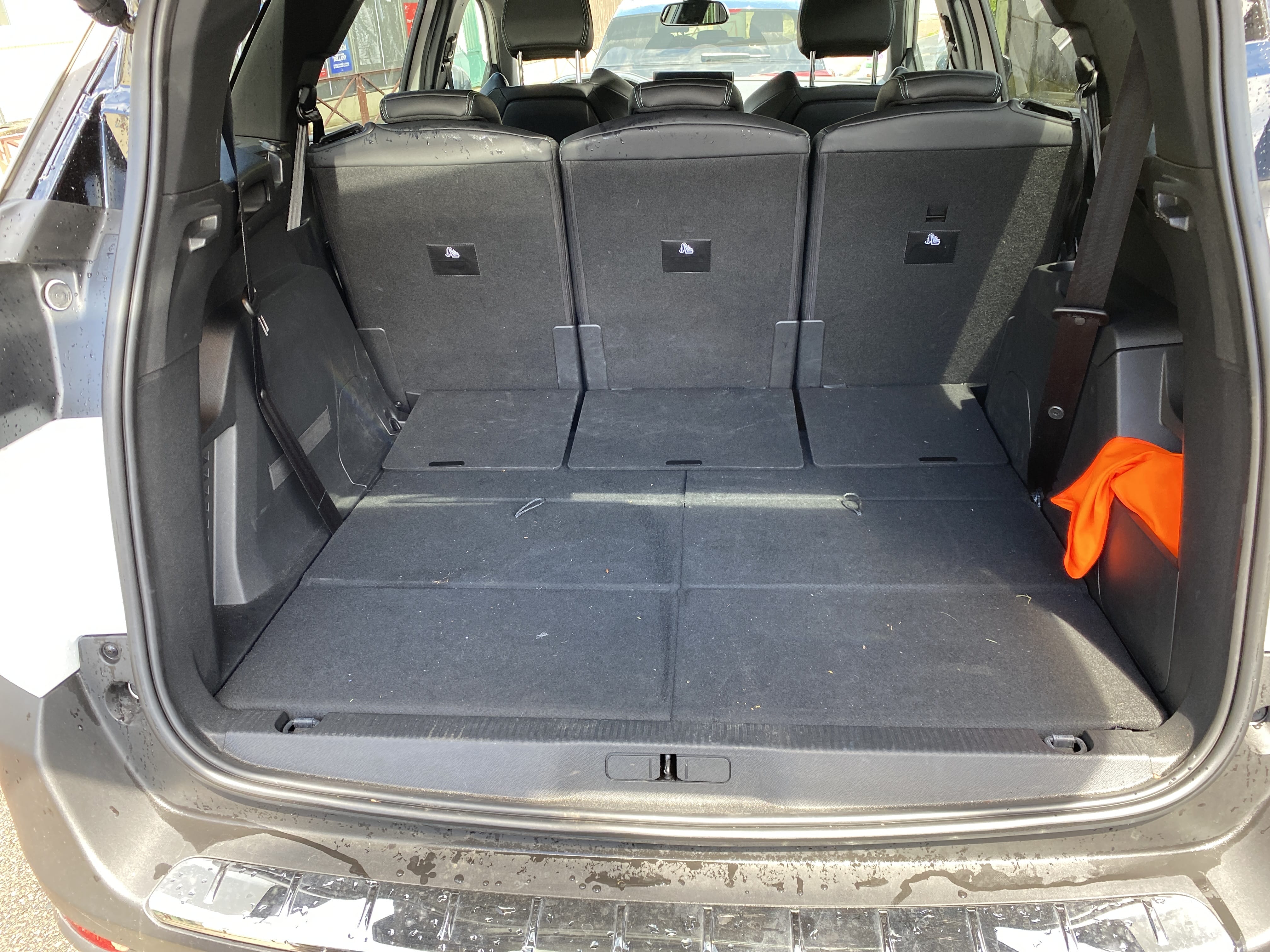 Peugeot 5008 avec Siège bébé