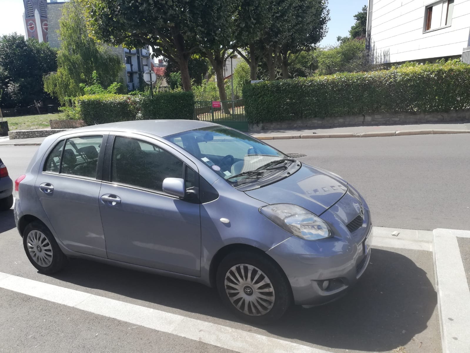 Toyota Yaris avec Siège bébé