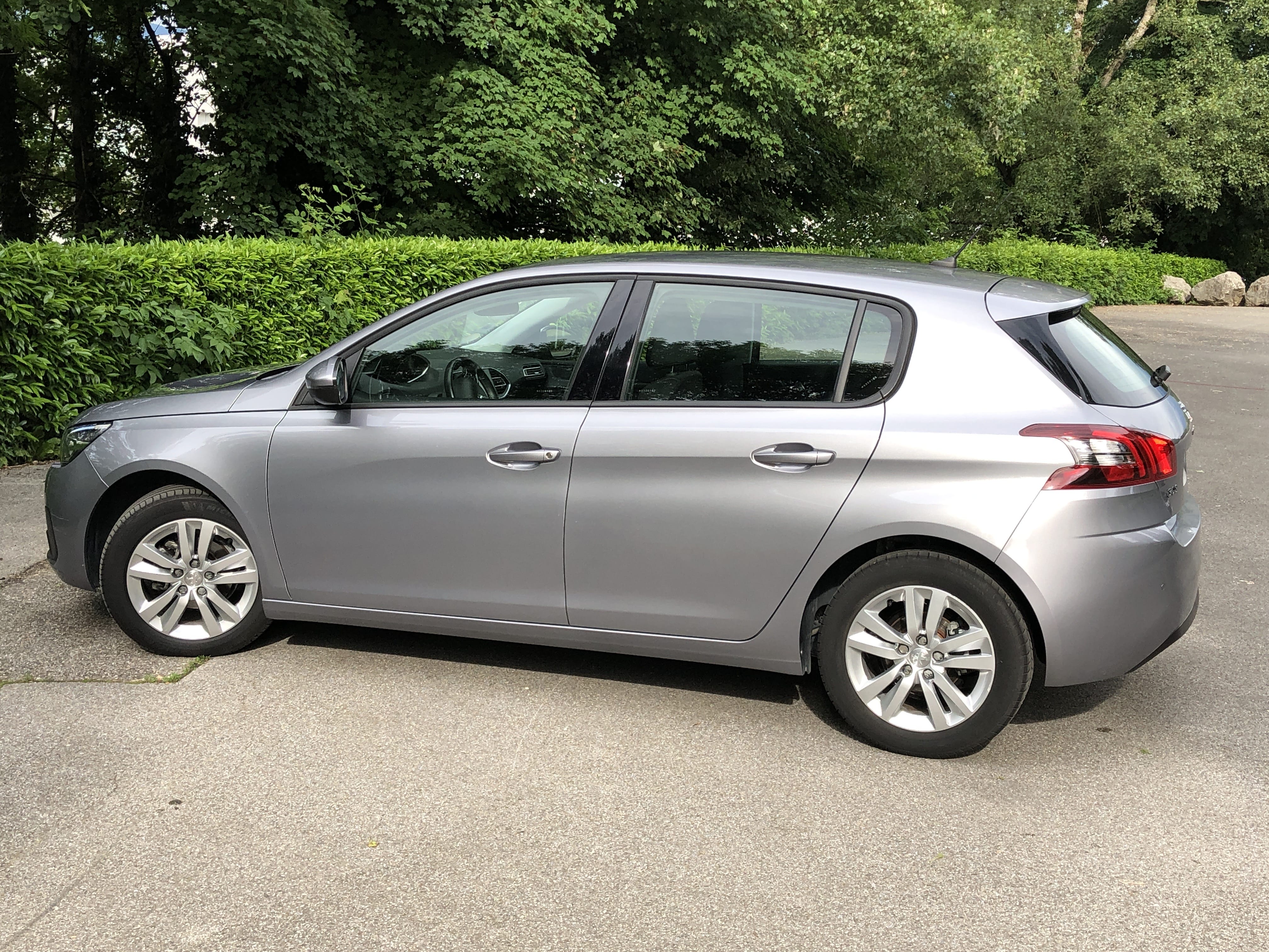 Peugeot 308 1.6 BLUE HDI 100 Ch avec Climatisation