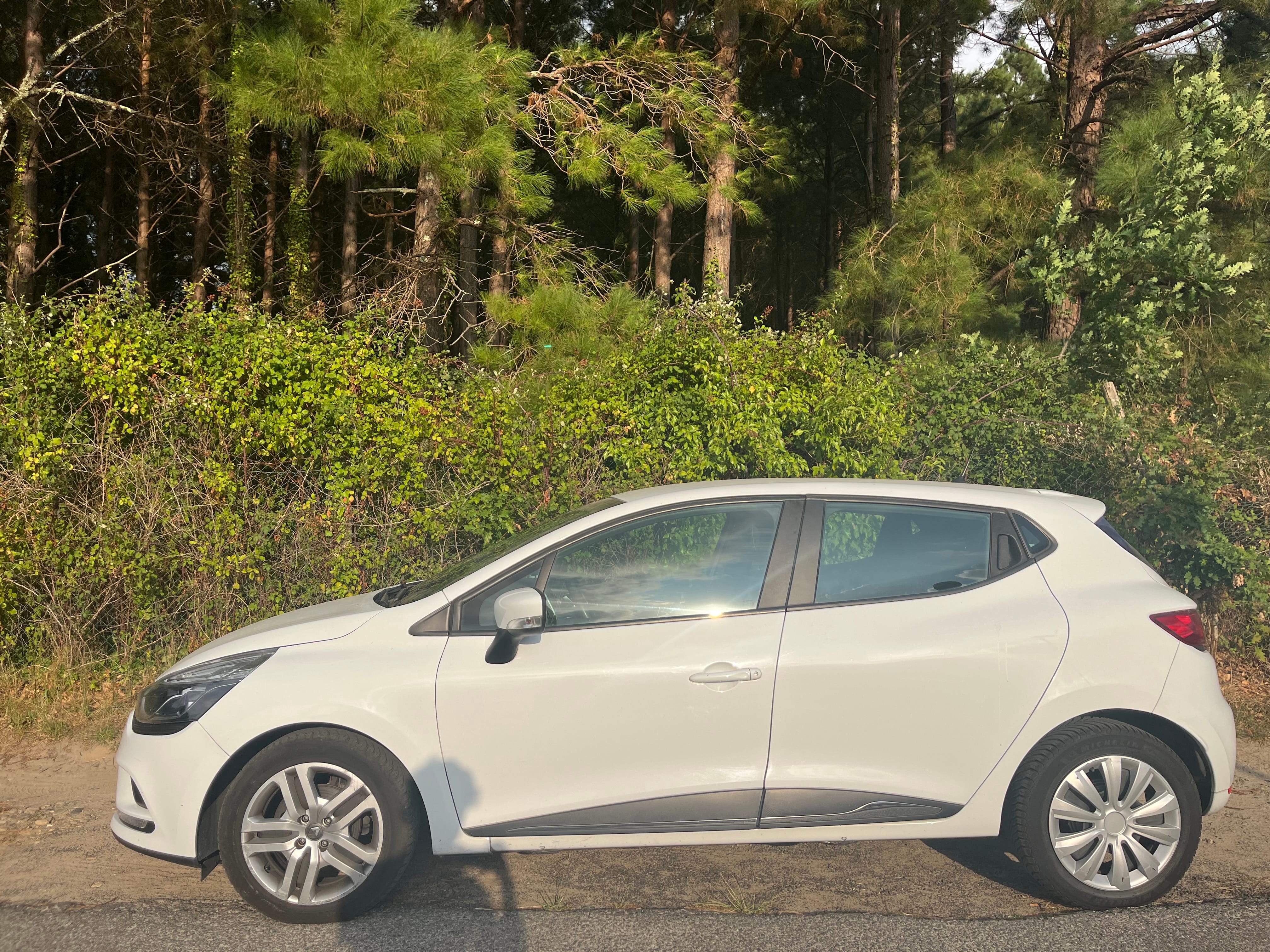 Renault Clio avec Climatisation