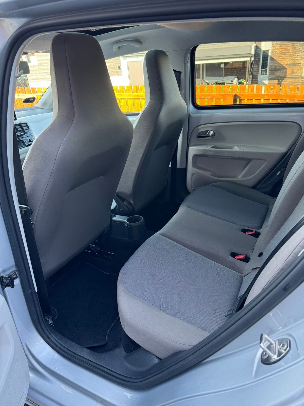 Volkswagen e-Up ! med Bluetooth audio