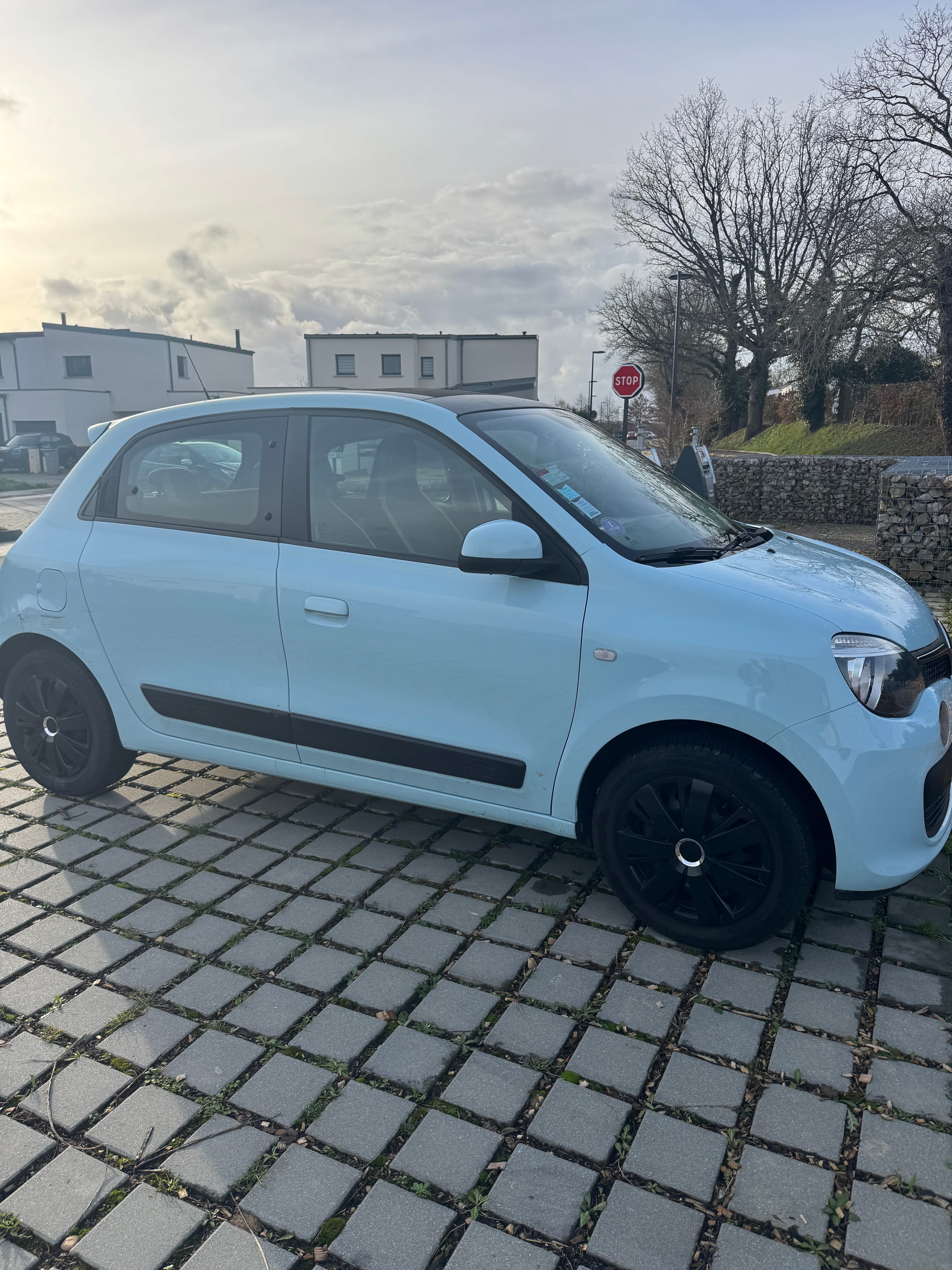 Renault Twingo III avec Autoradio
