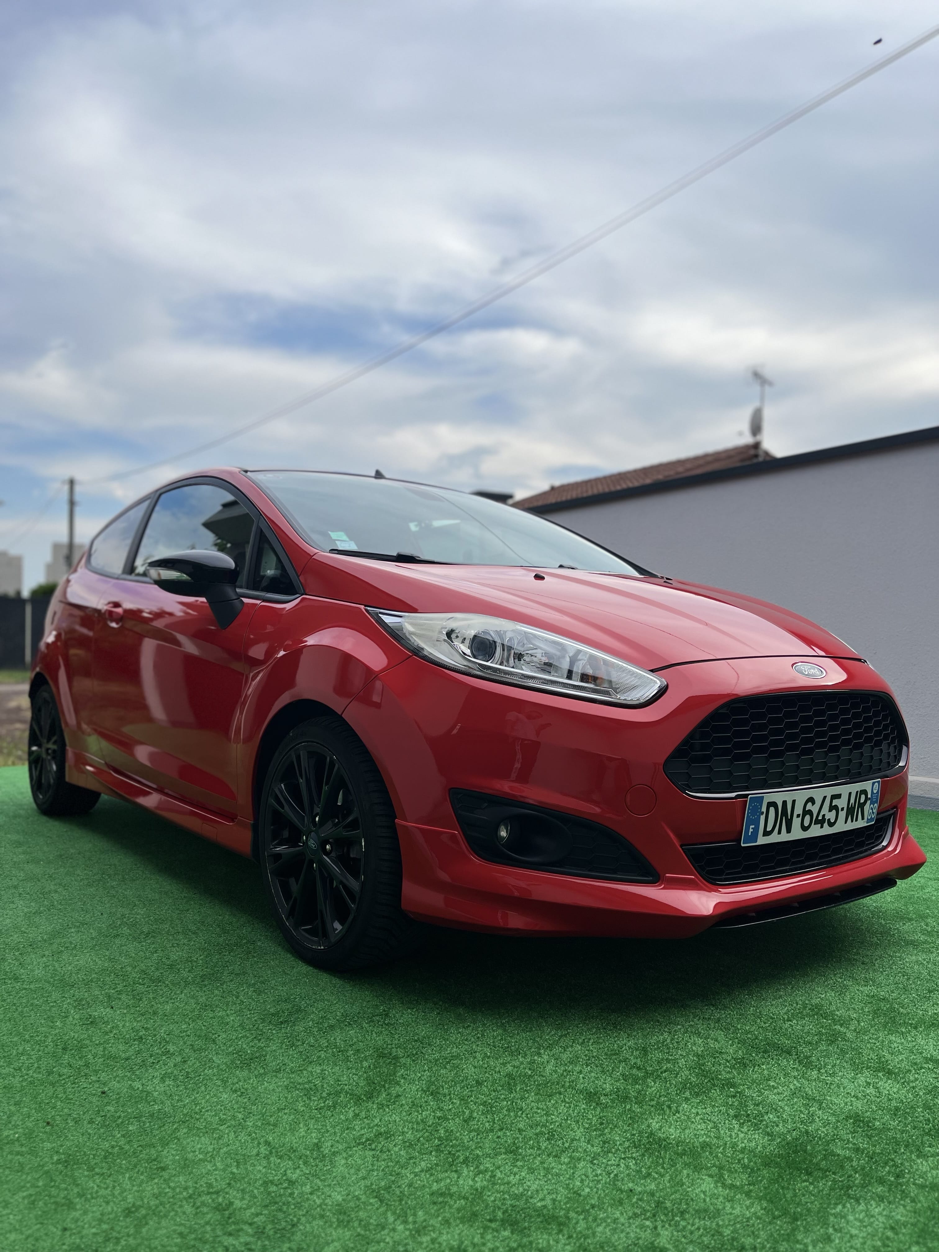 Ford Fiesta avec Climatisation