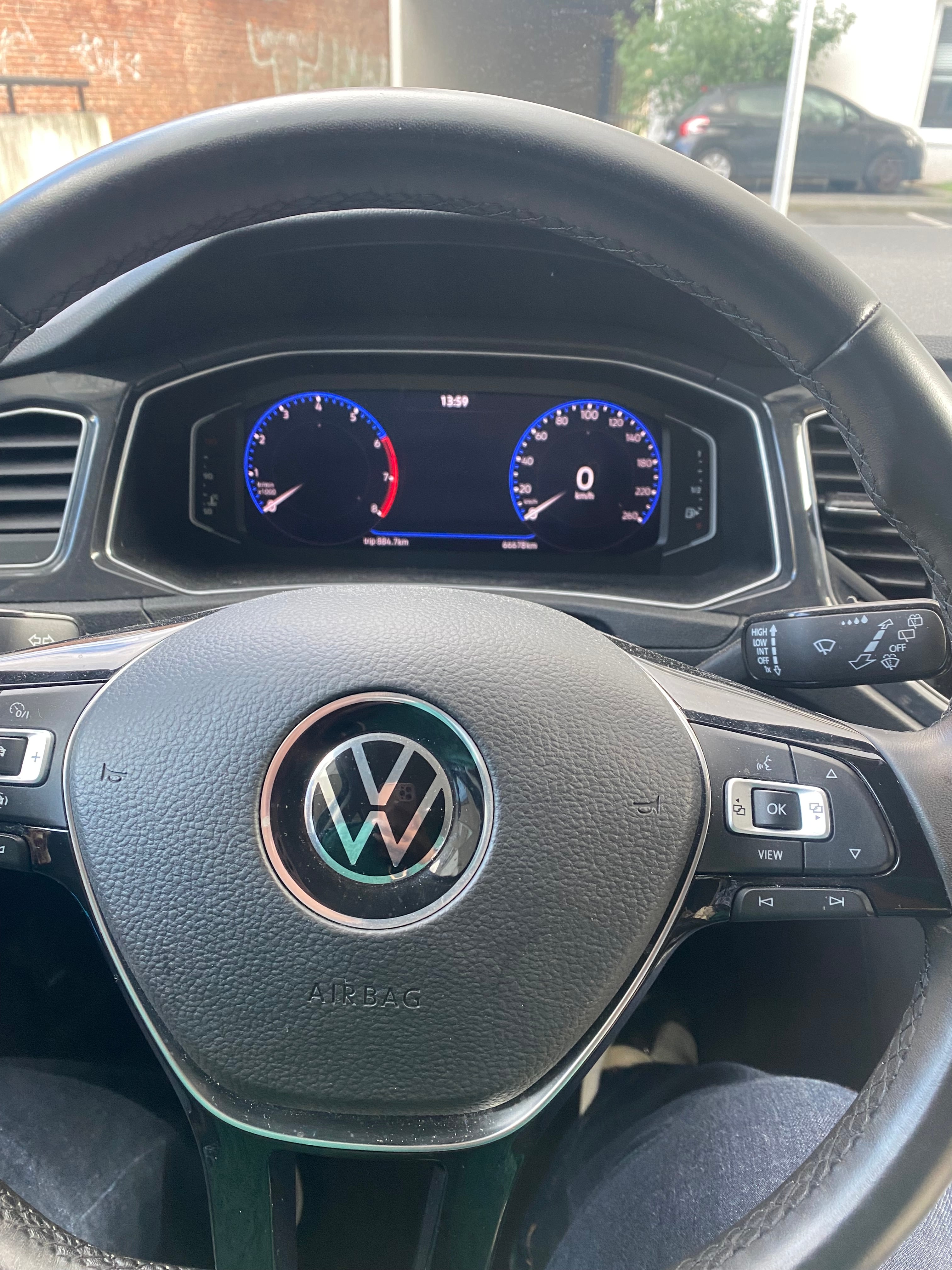 Volkswagen T-Roc avec GPS