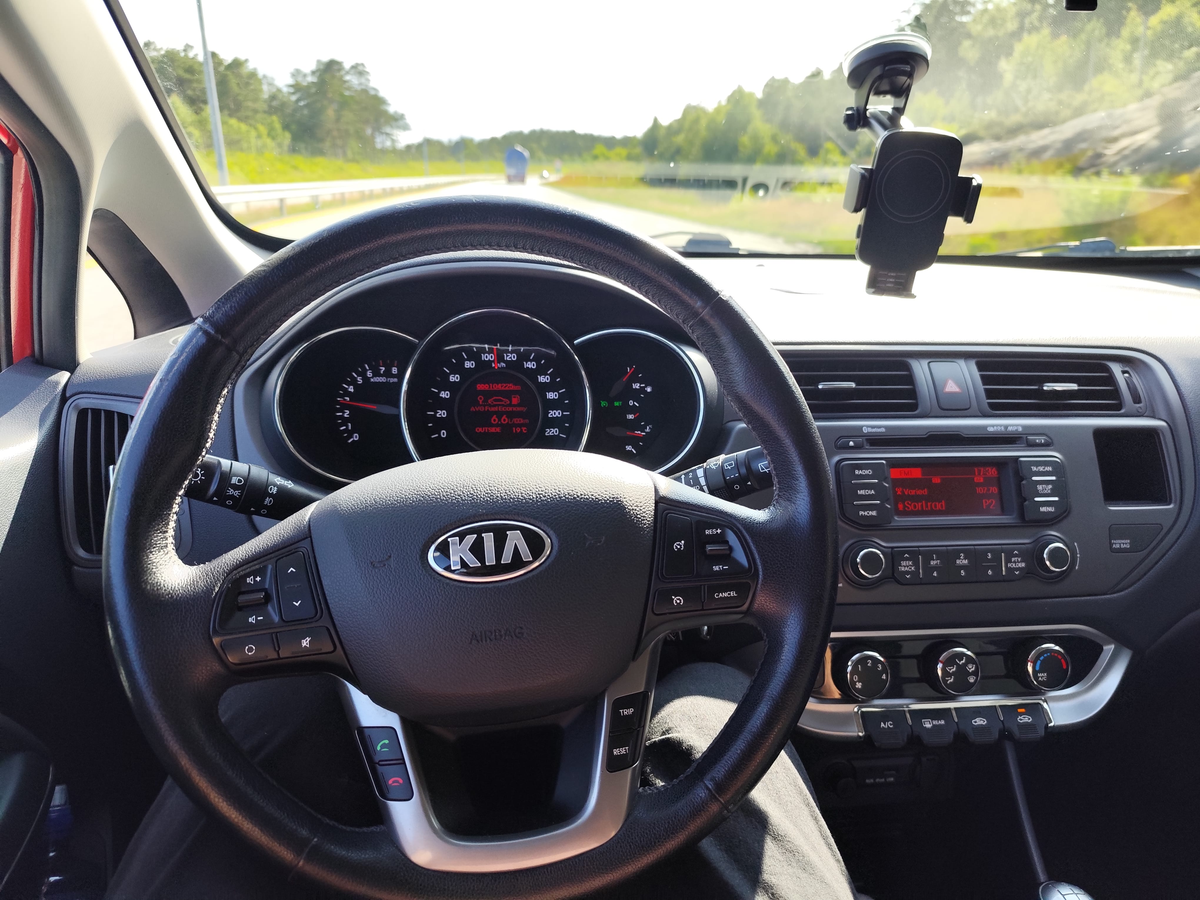 Kia Rio 1.2 bensin with Bluetooth audio