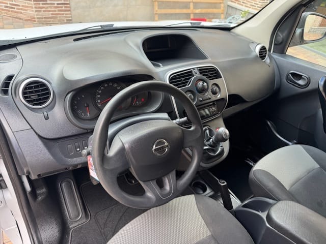 Nissan NV250 Furgoneta con Audio Bluetooth