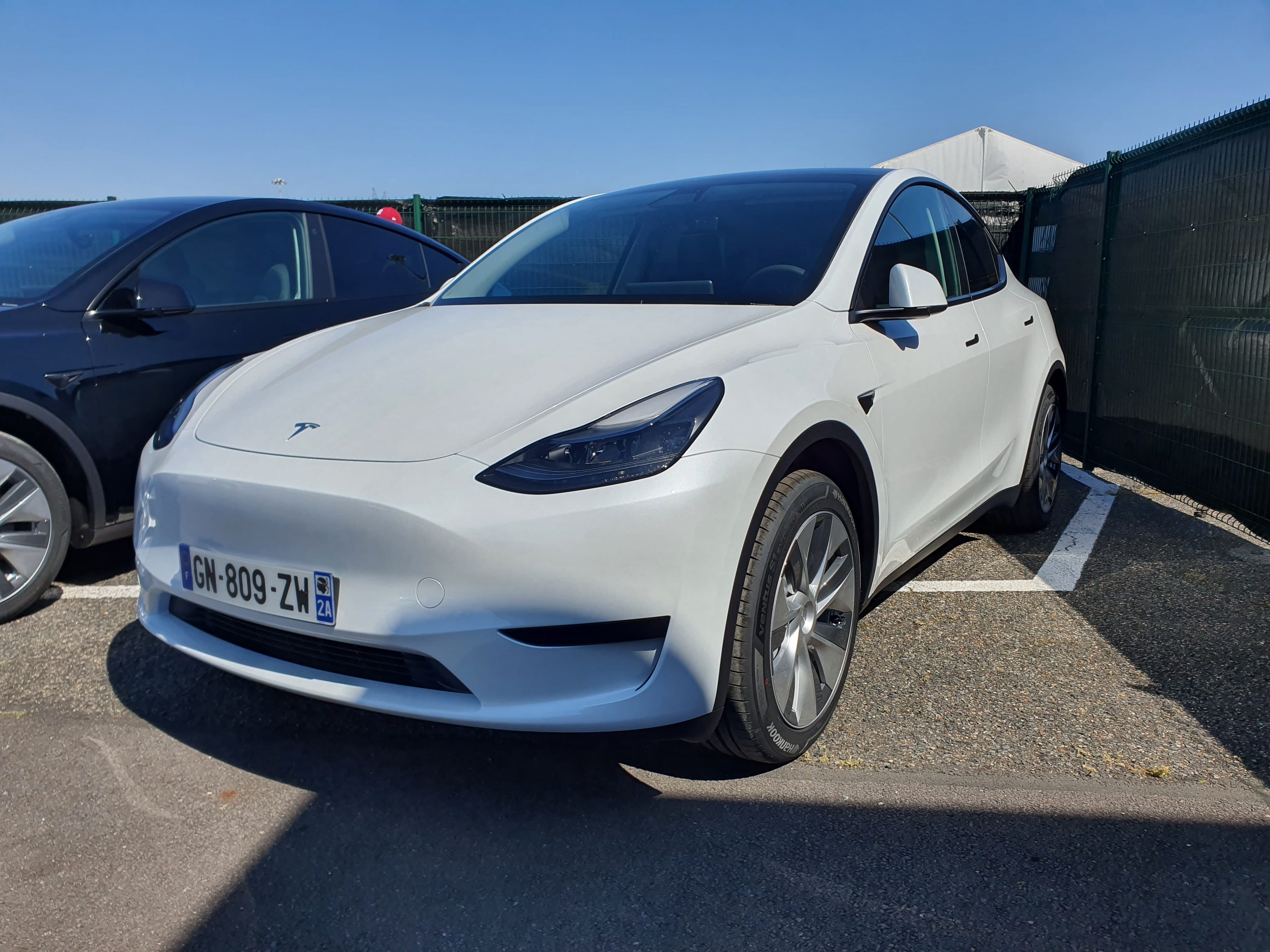 Tesla Model Y, 2023, Électrique, automatique