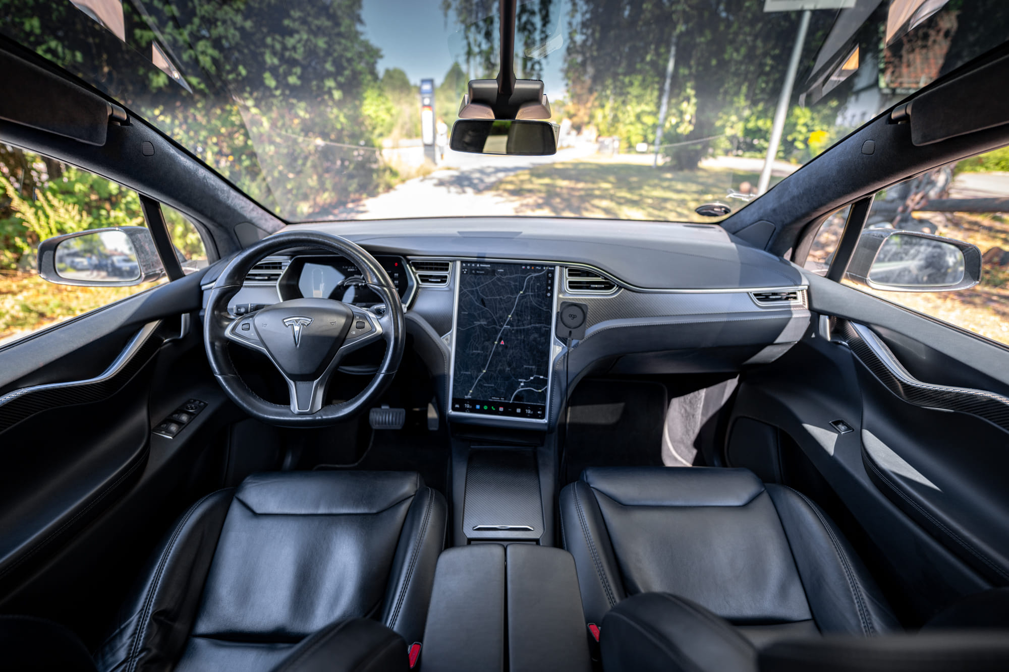 Tesla Model X 100D med GPS