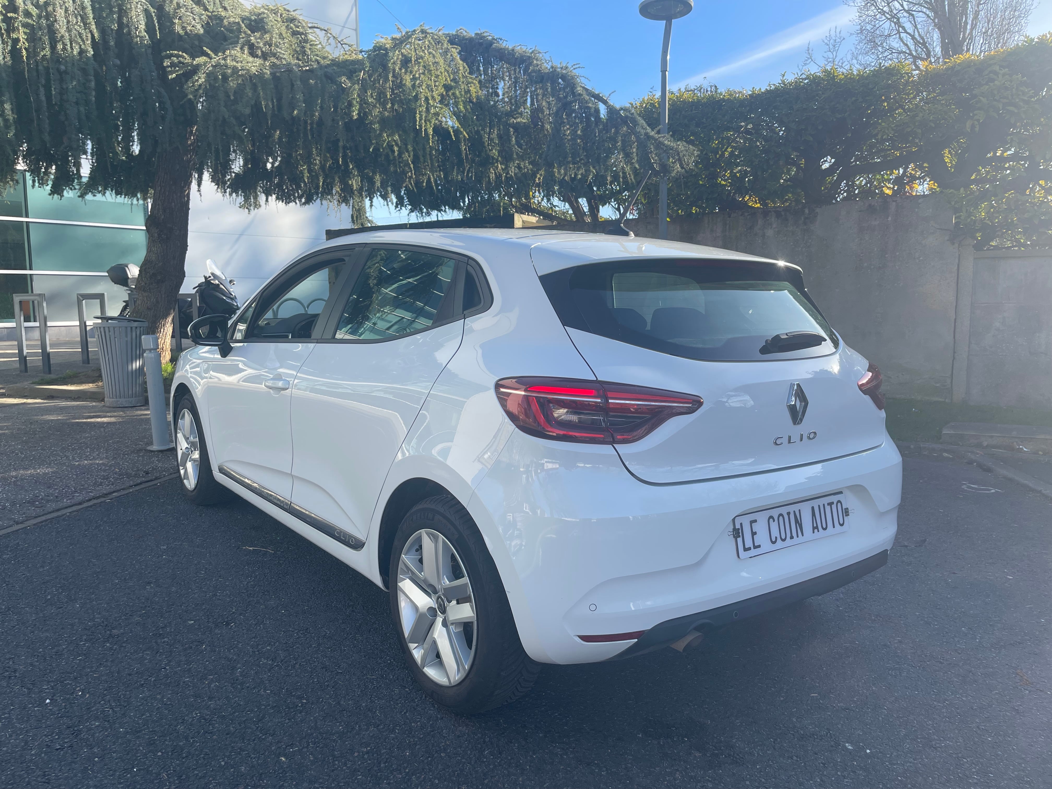 Renault Clio avec GPS