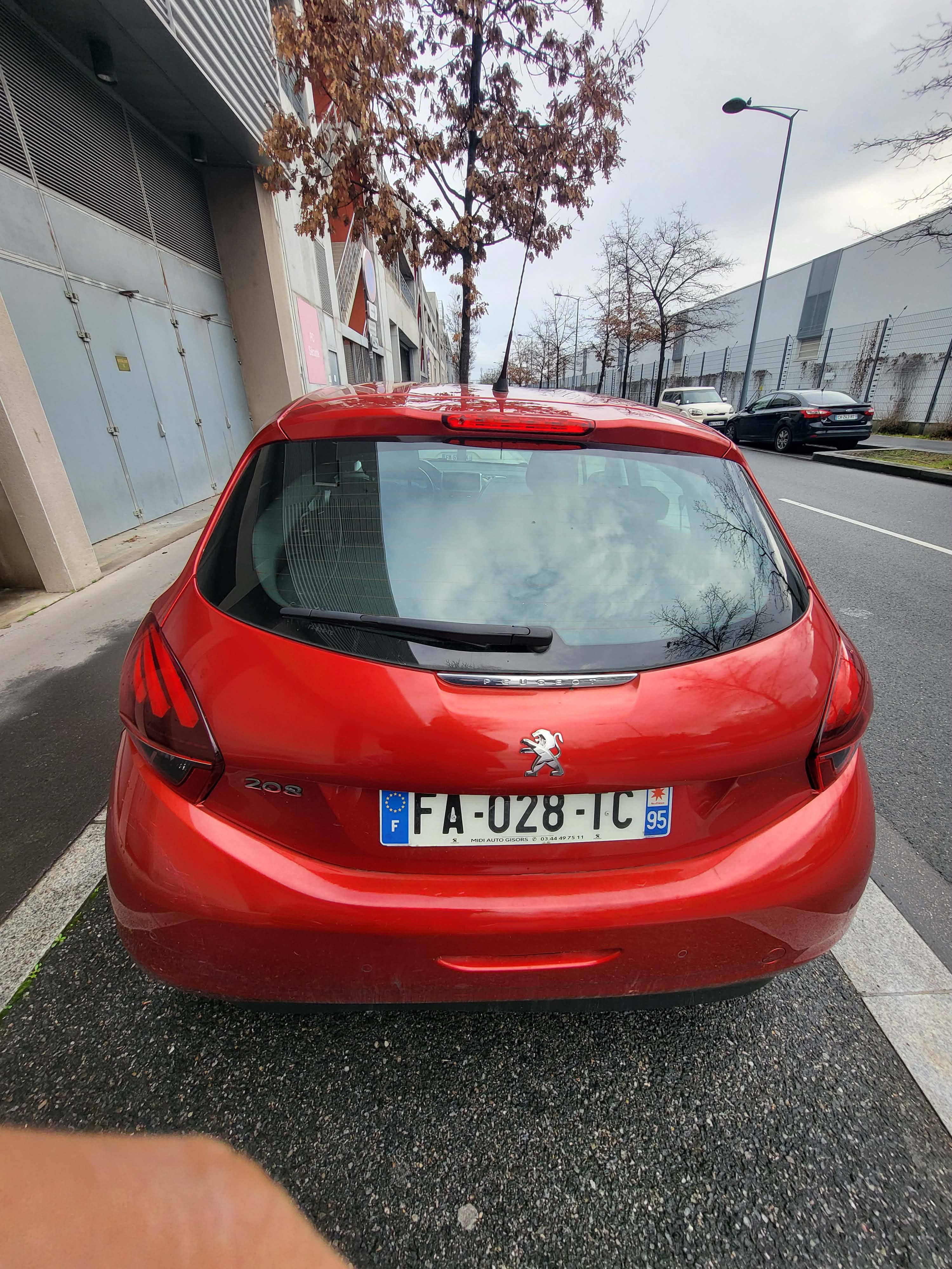 Peugeot 208 avec GPS