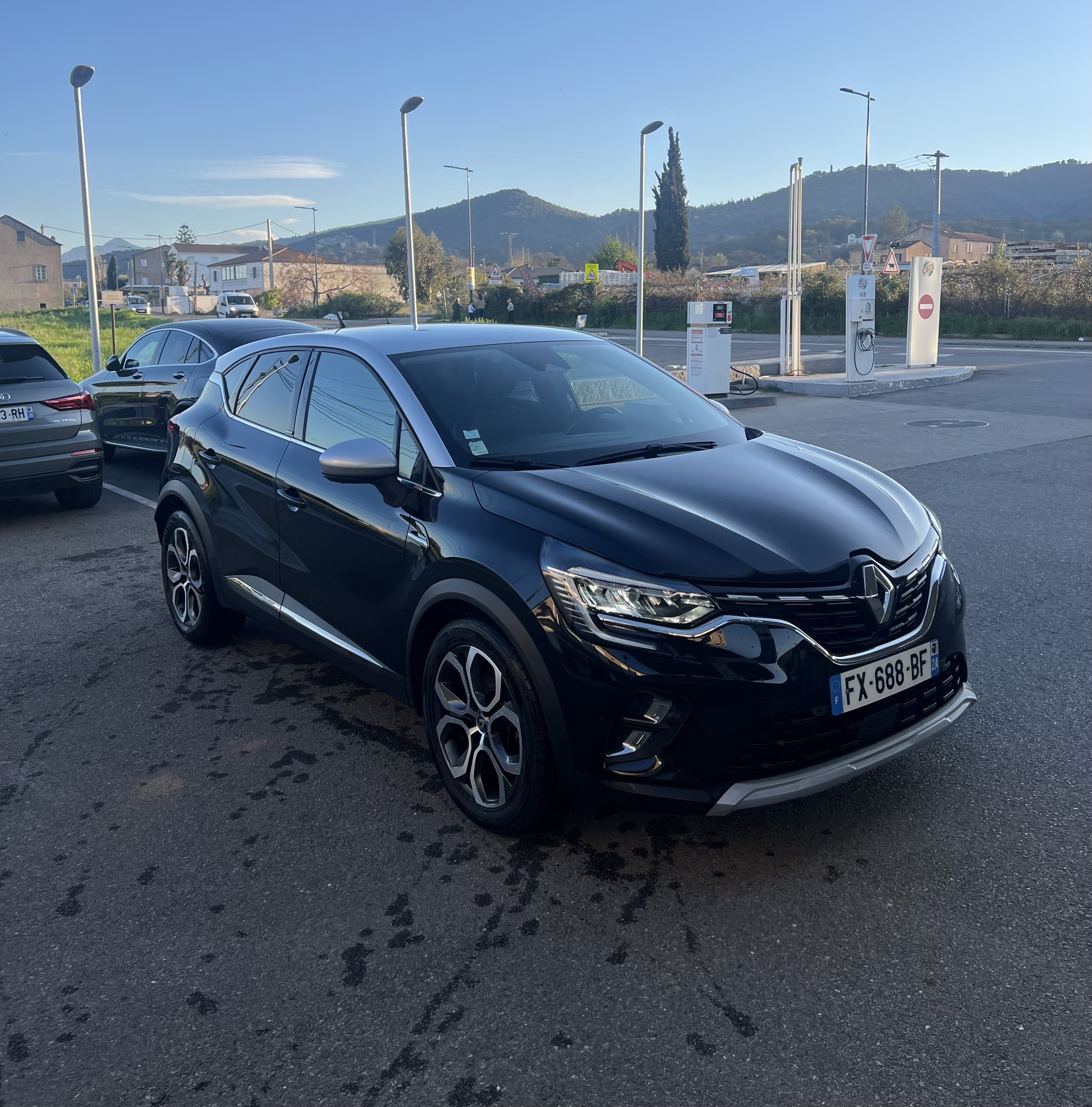 Renault Captur, 2021, Essence 95 / Électrique (hybride), automatique
