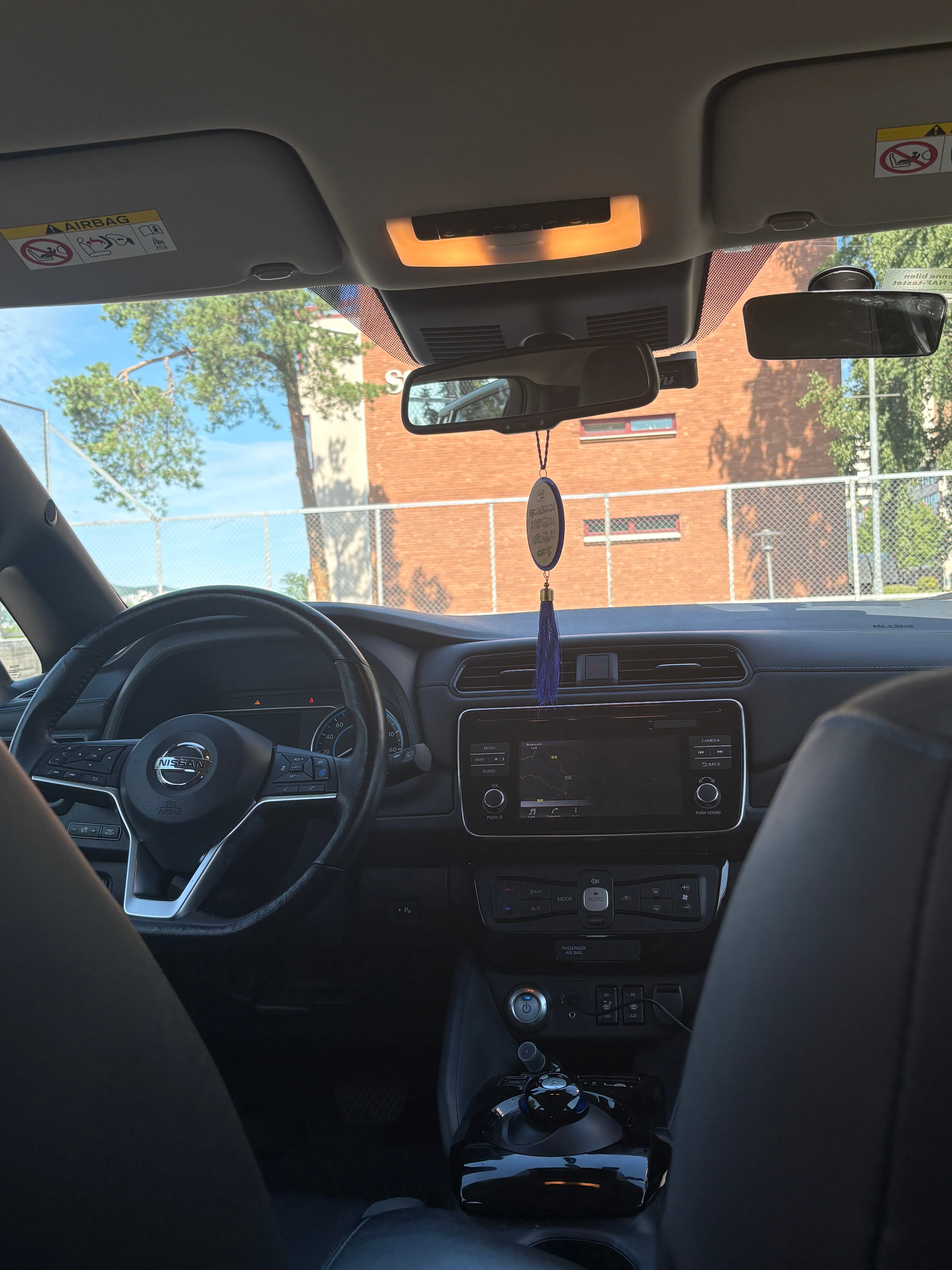 Nissan Leaf with Backup camera