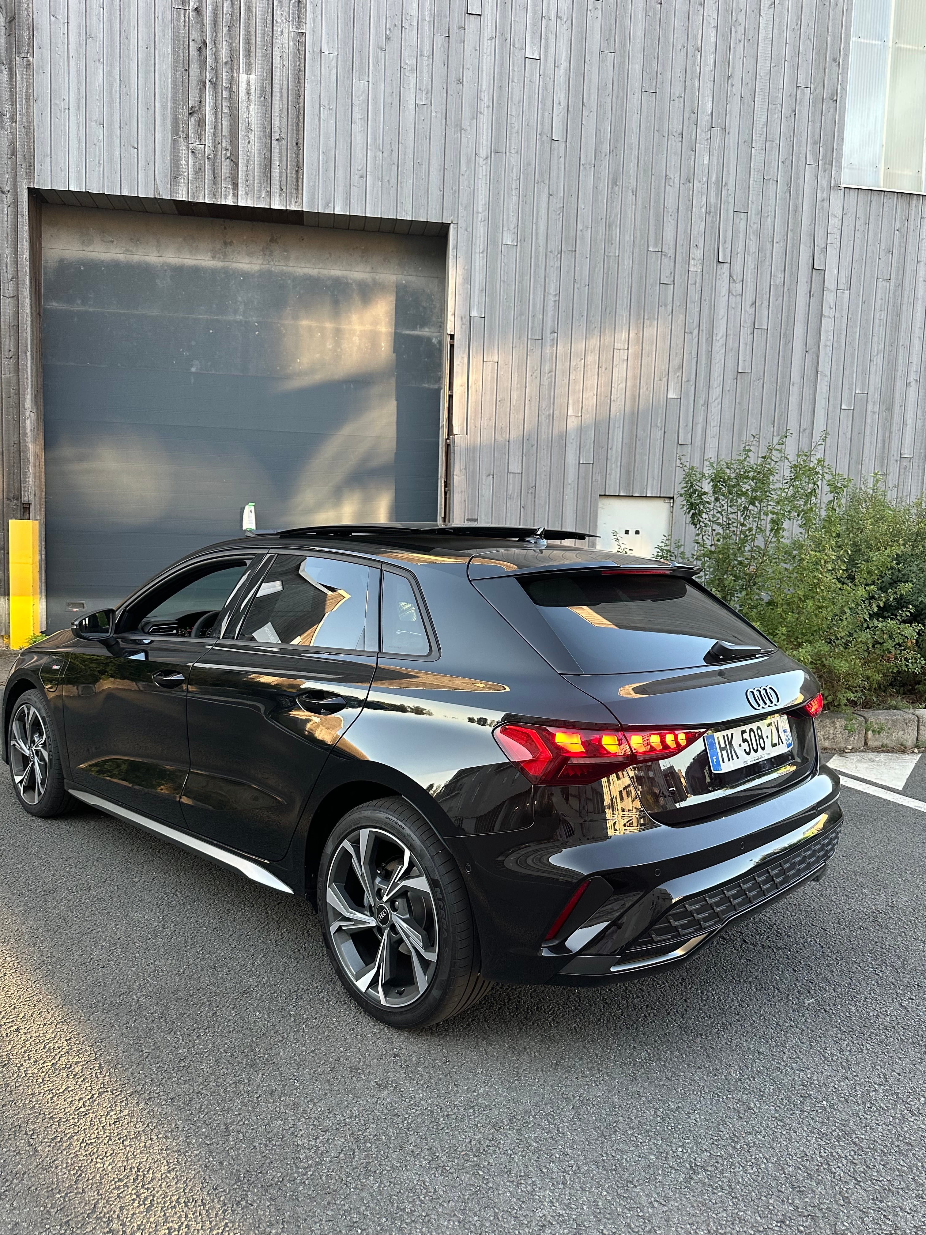Audi A3 40 TFSIe avec Climatisation