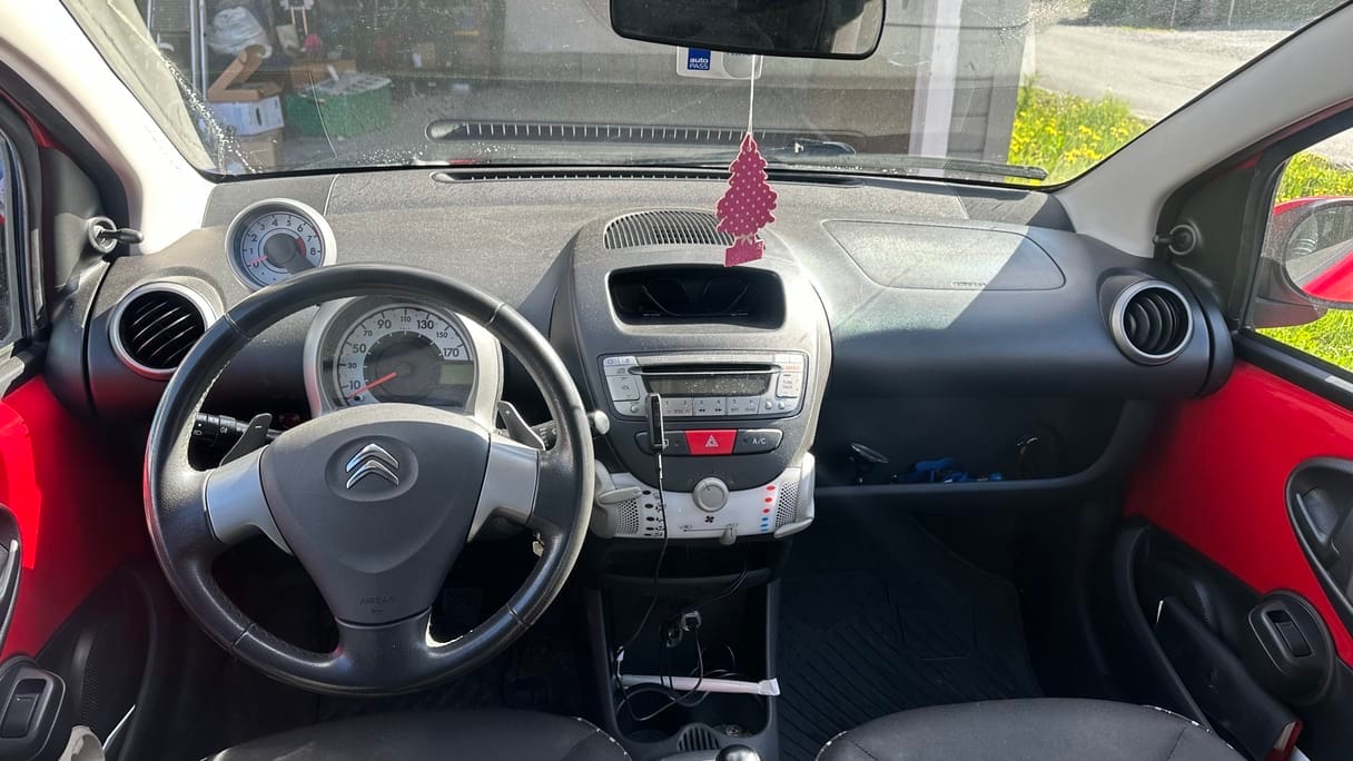 Citroen C1 med USB ladeuttak