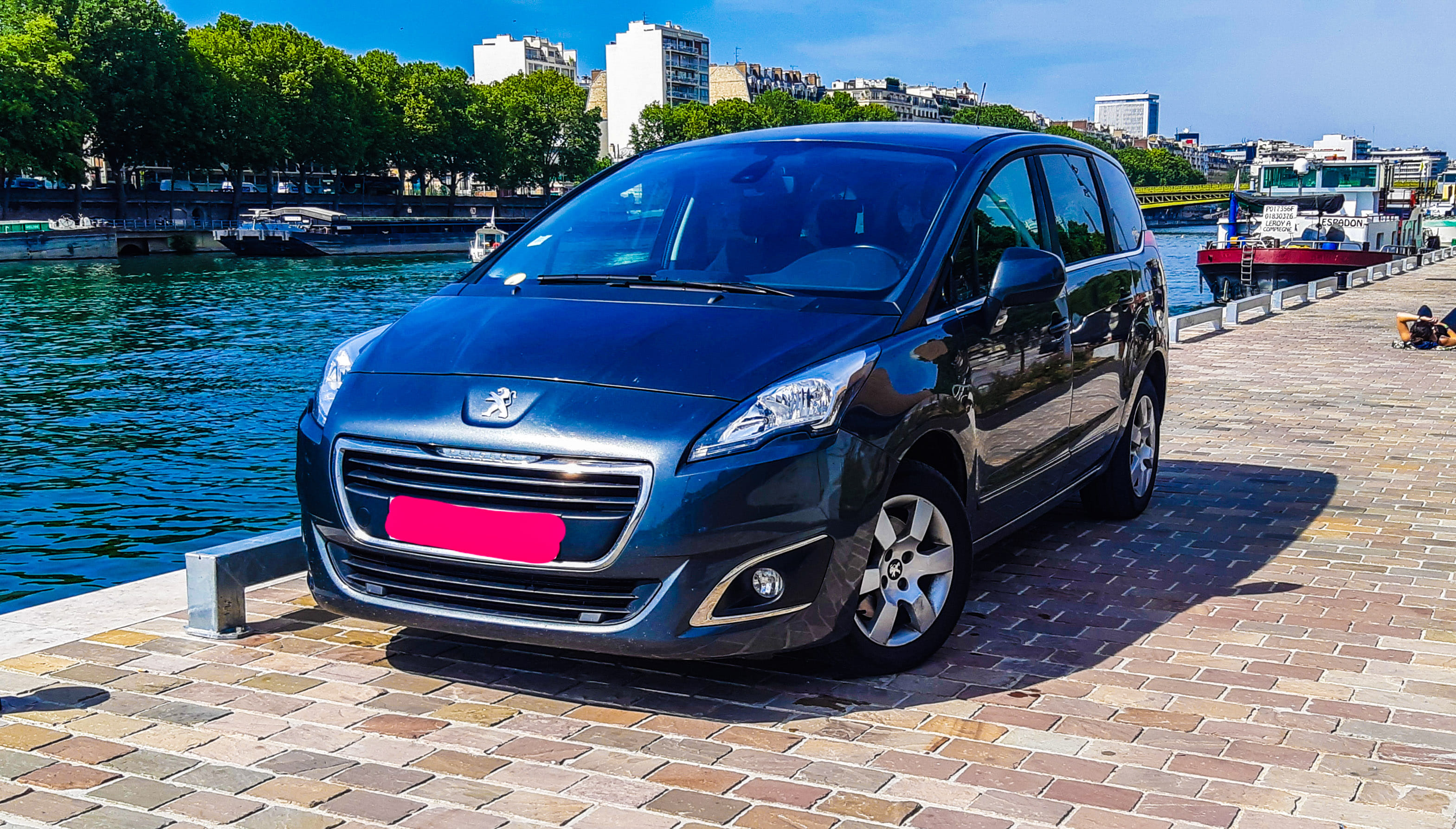 Peugeot 5008 2015