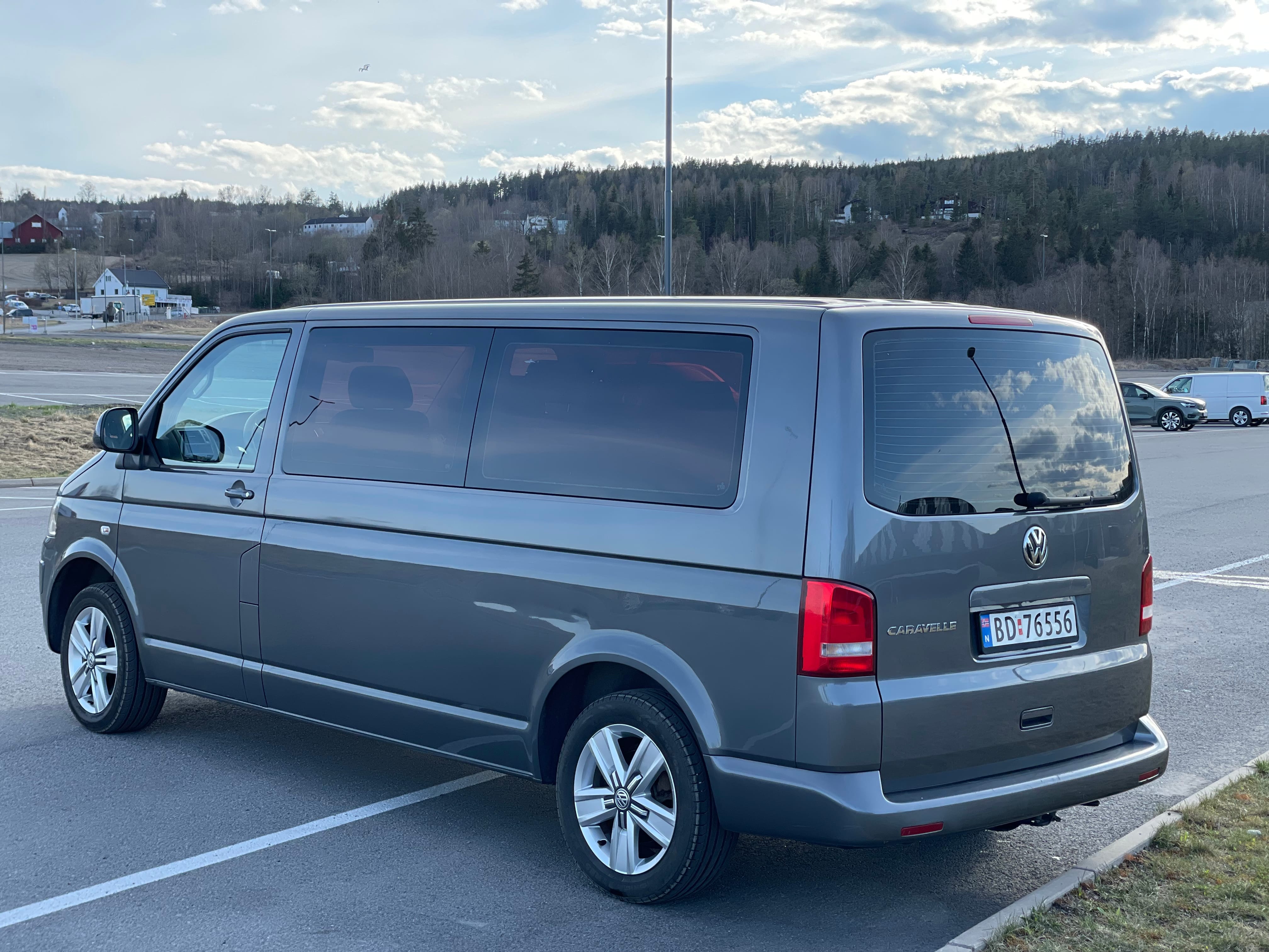 Volkswagen Caravelle 2.0 tdi. 9seter - Automatgir med GPS