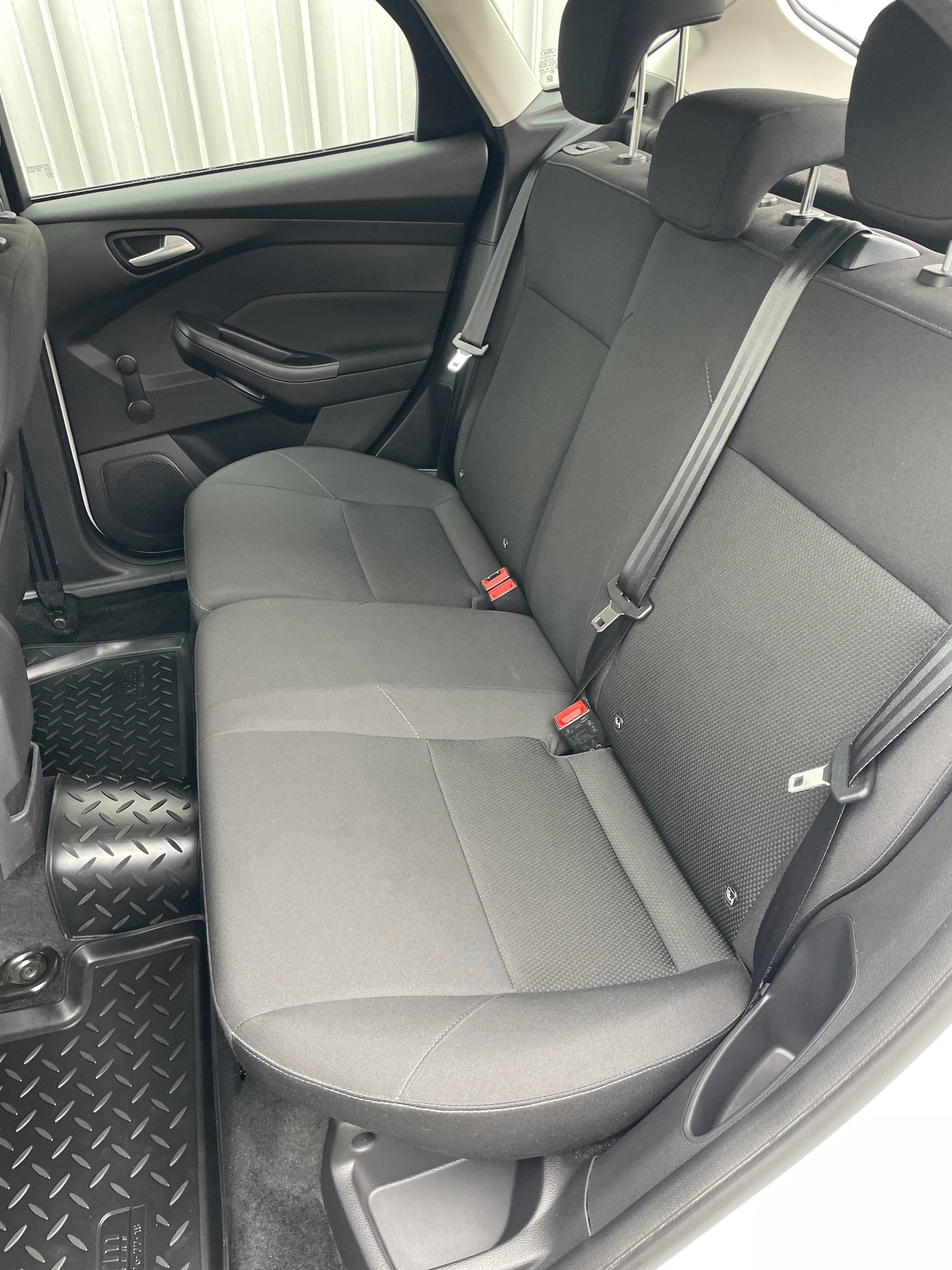 Ford Focus avec Siège bébé