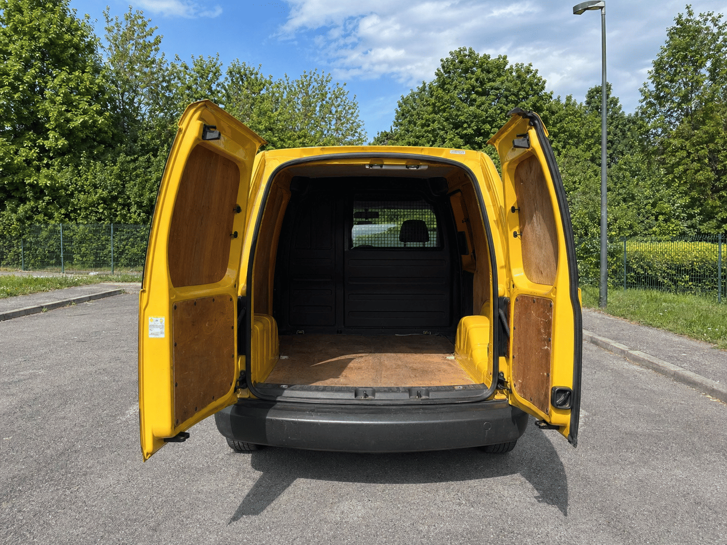 Volkswagen Caddy Van
