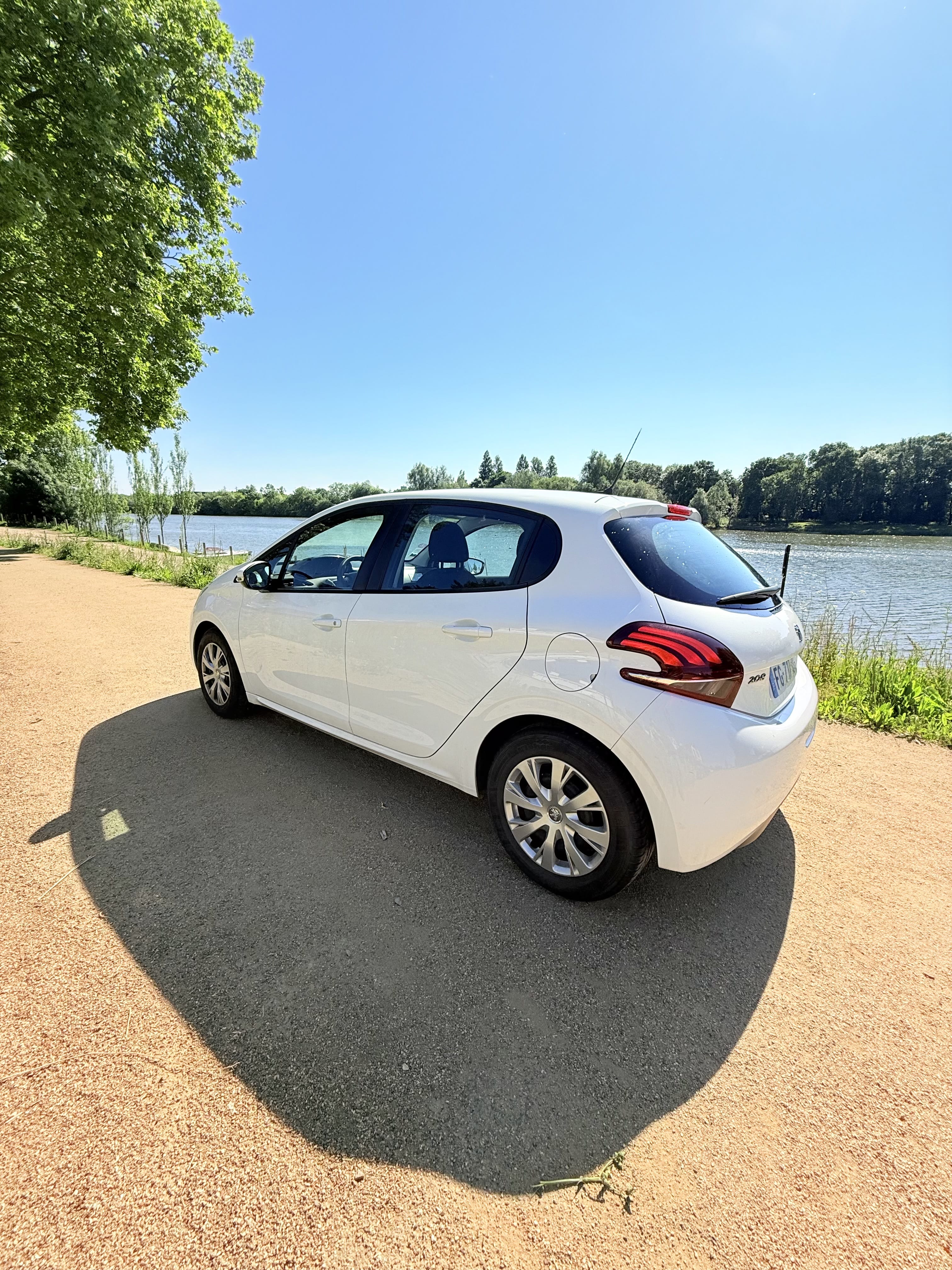 Peugeot 208 avec Régulateur de vitesse