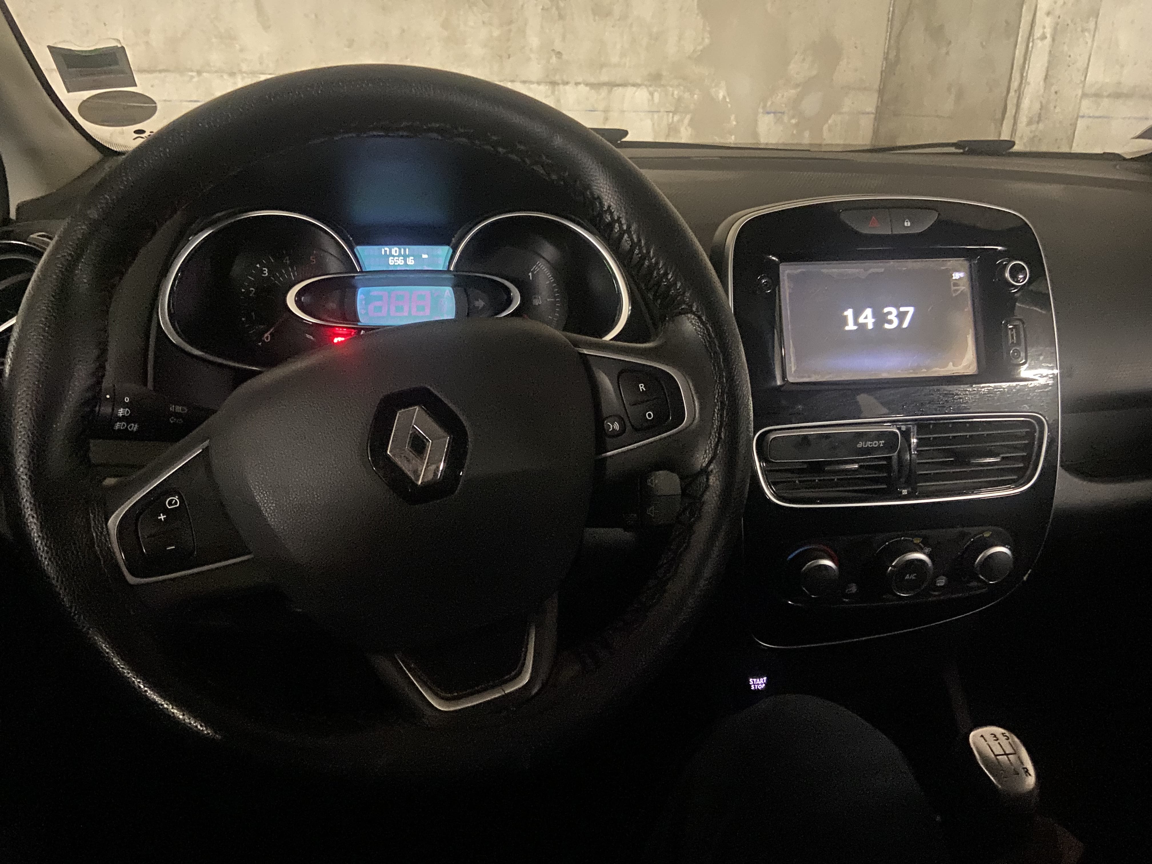 Renault Clio avec Entrée audio / iPod