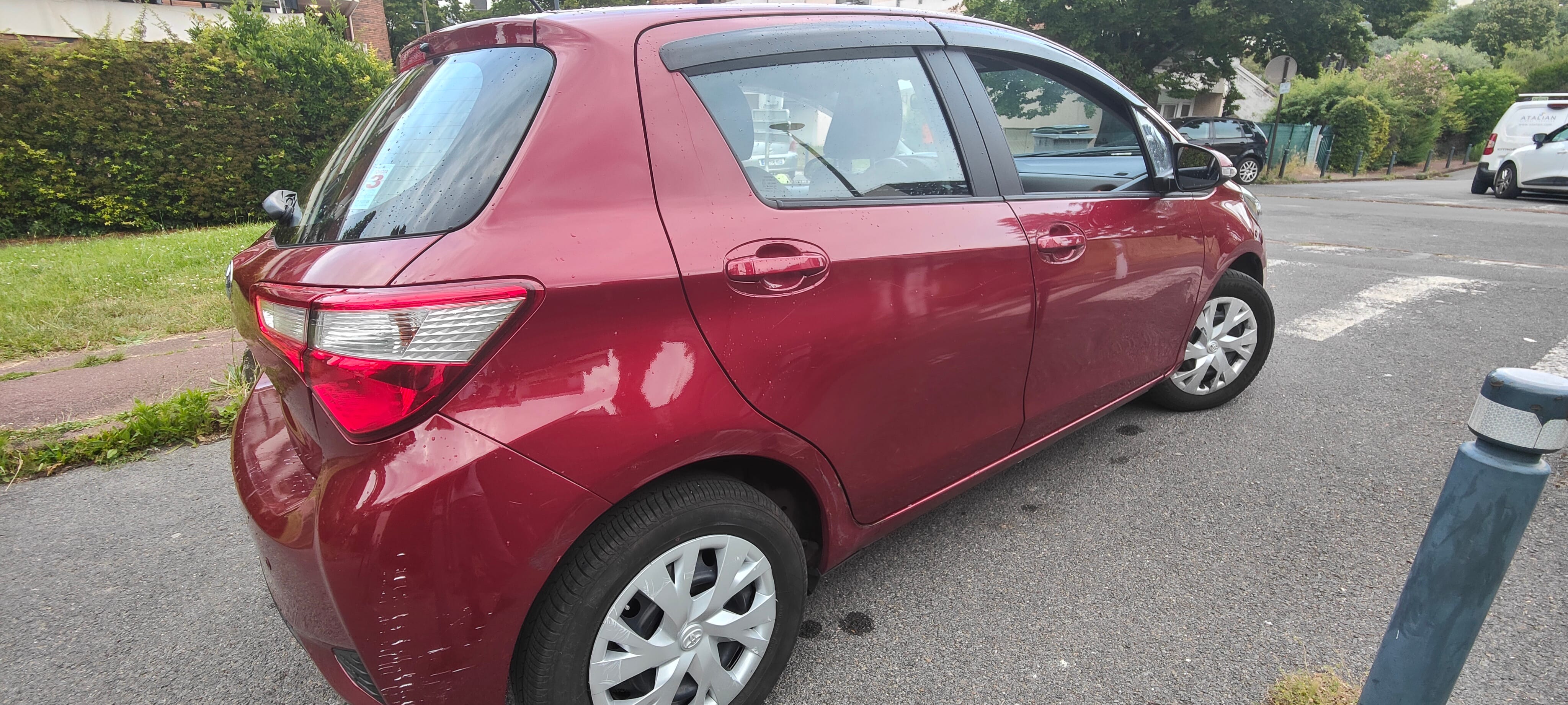Toyota Yaris 1.0 i 72cv essence avec Audio Bluetooth