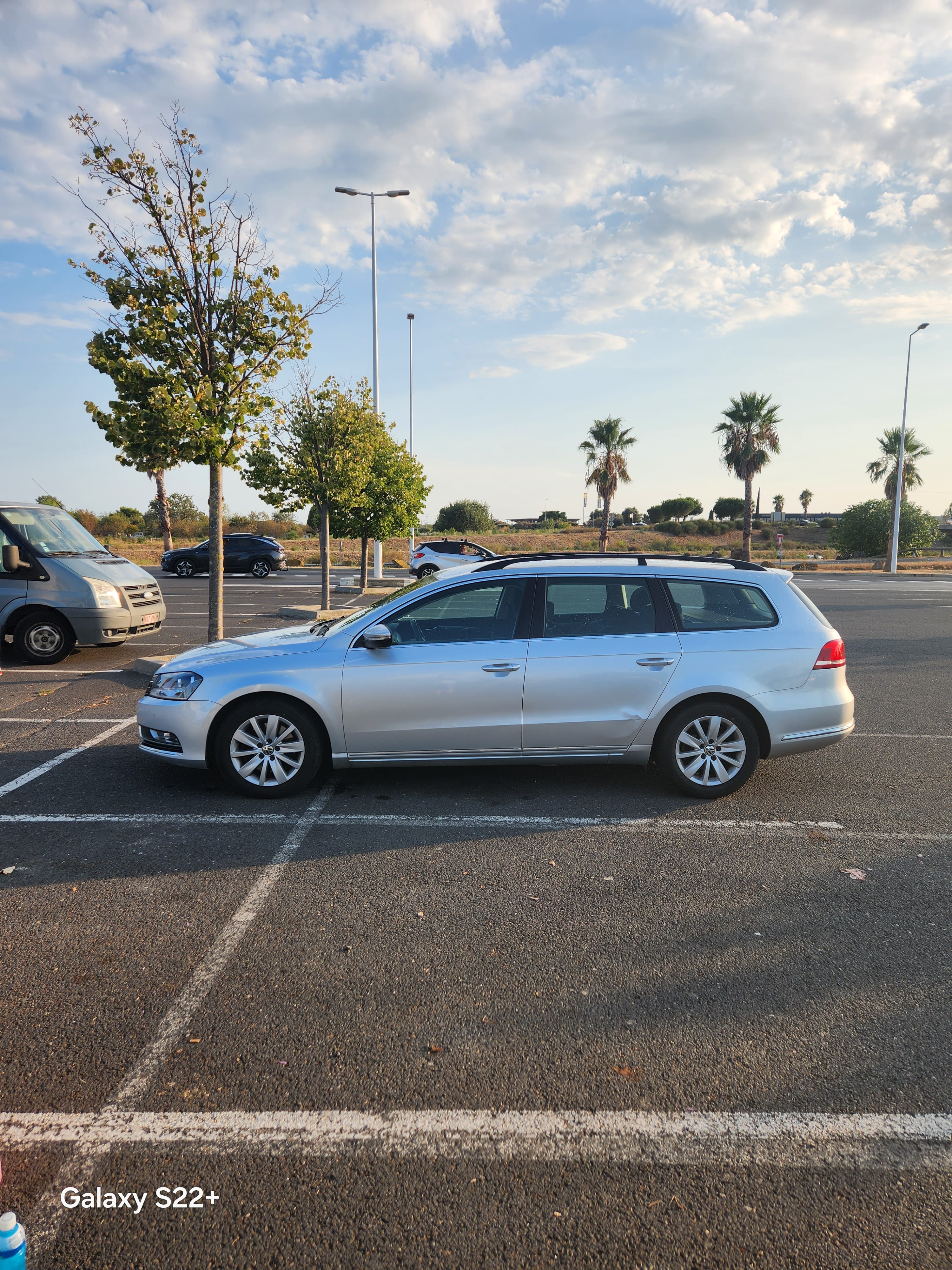Volkswagen Passat 1.6 TDI break avec Climatisation