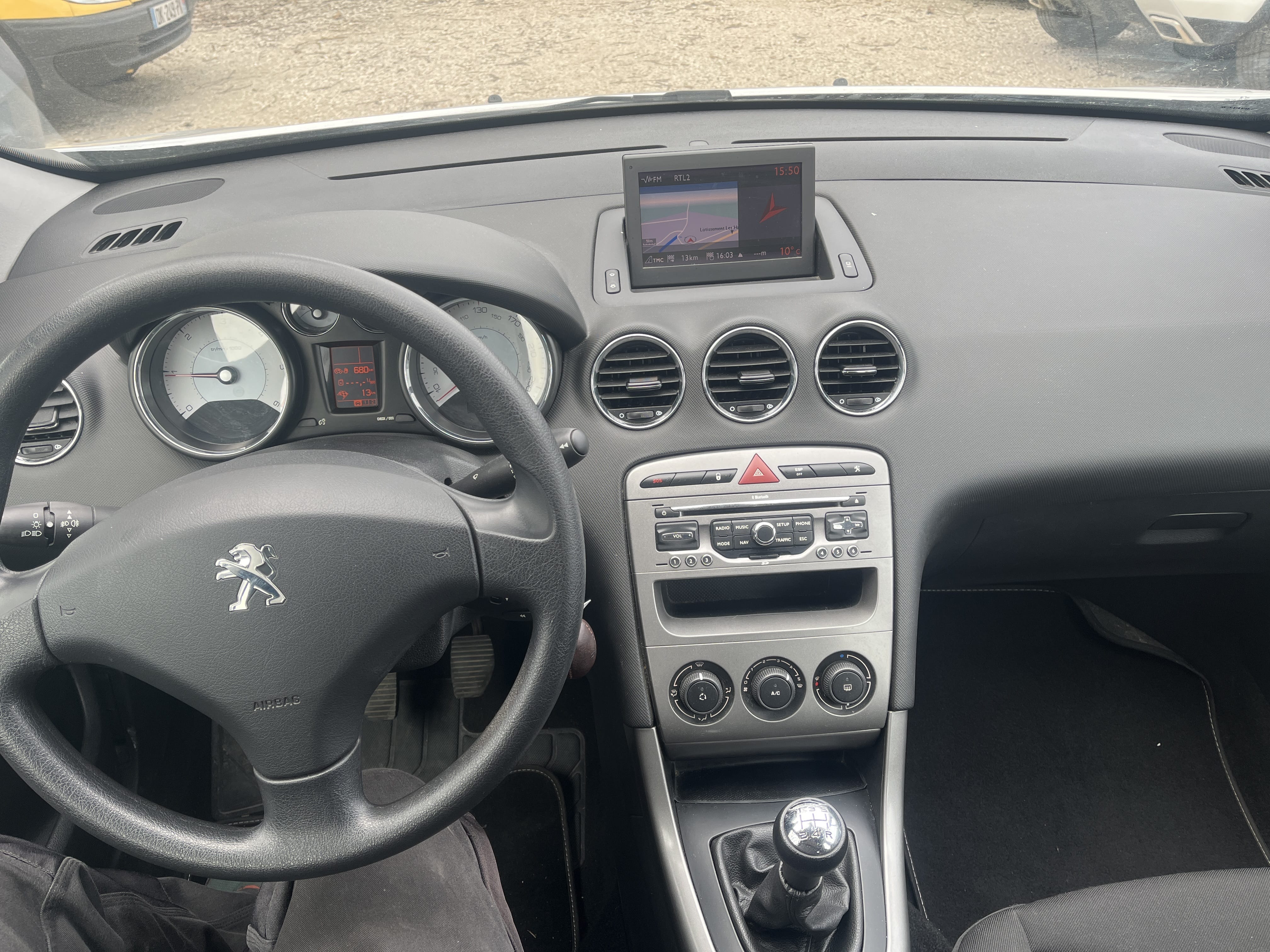 Peugeot 308 avec GPS