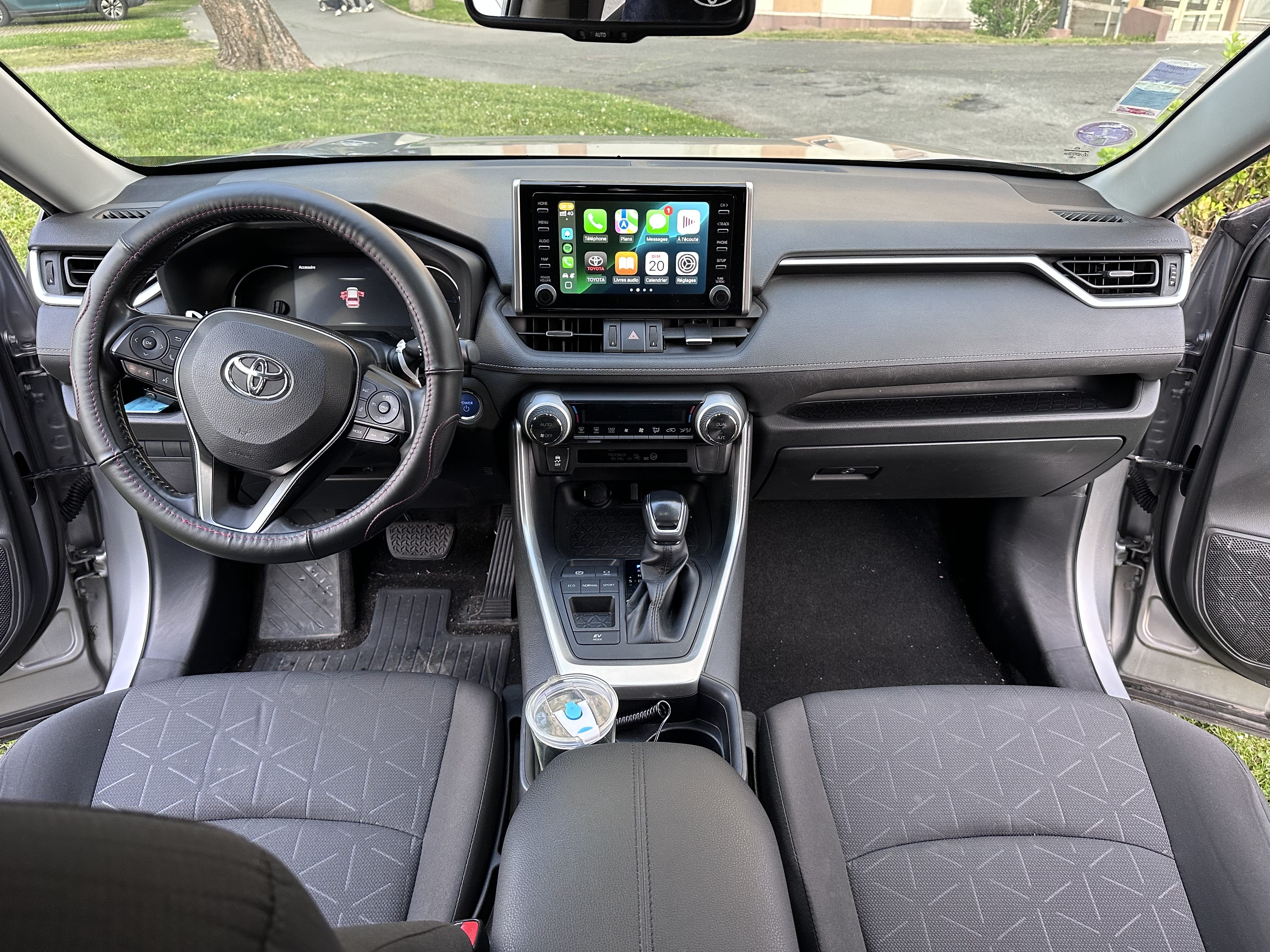 Toyota Rav4 Hybride avec GPS